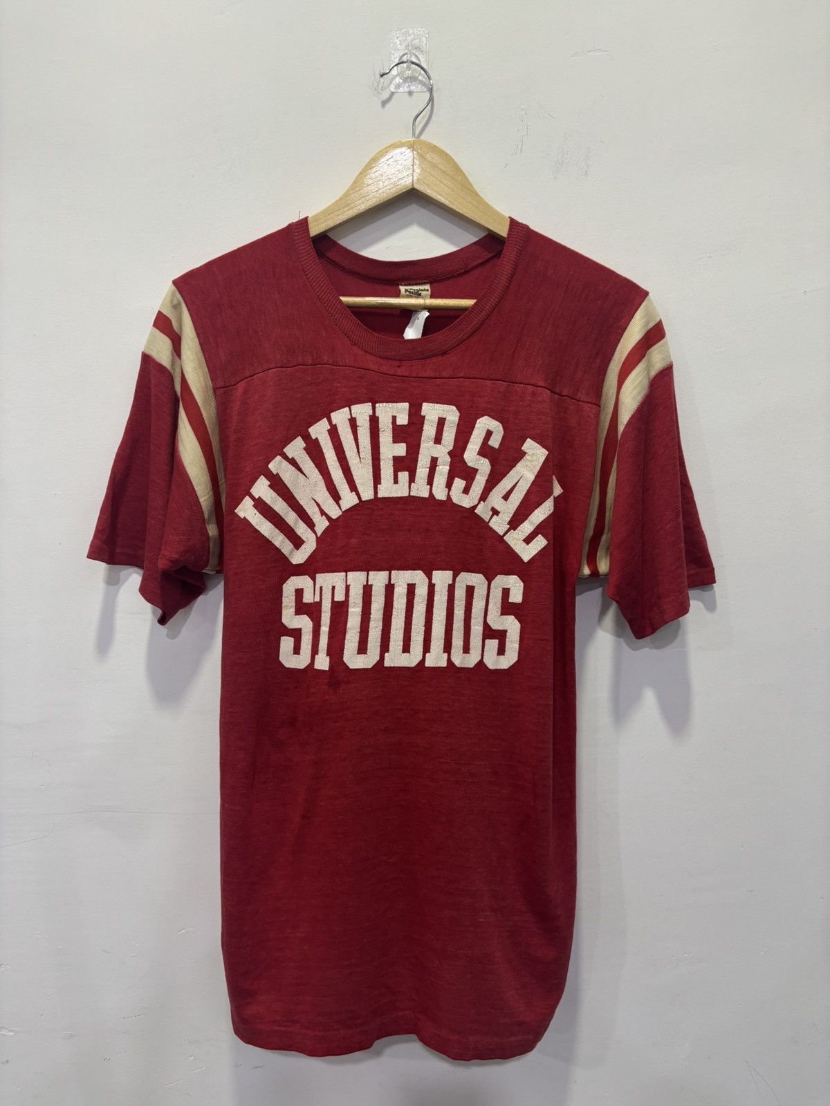 Universal Studios Vintage 70’s Universal Studios Tshirt Size US M / EU 48-50 / 2 - 1 Thumbnail