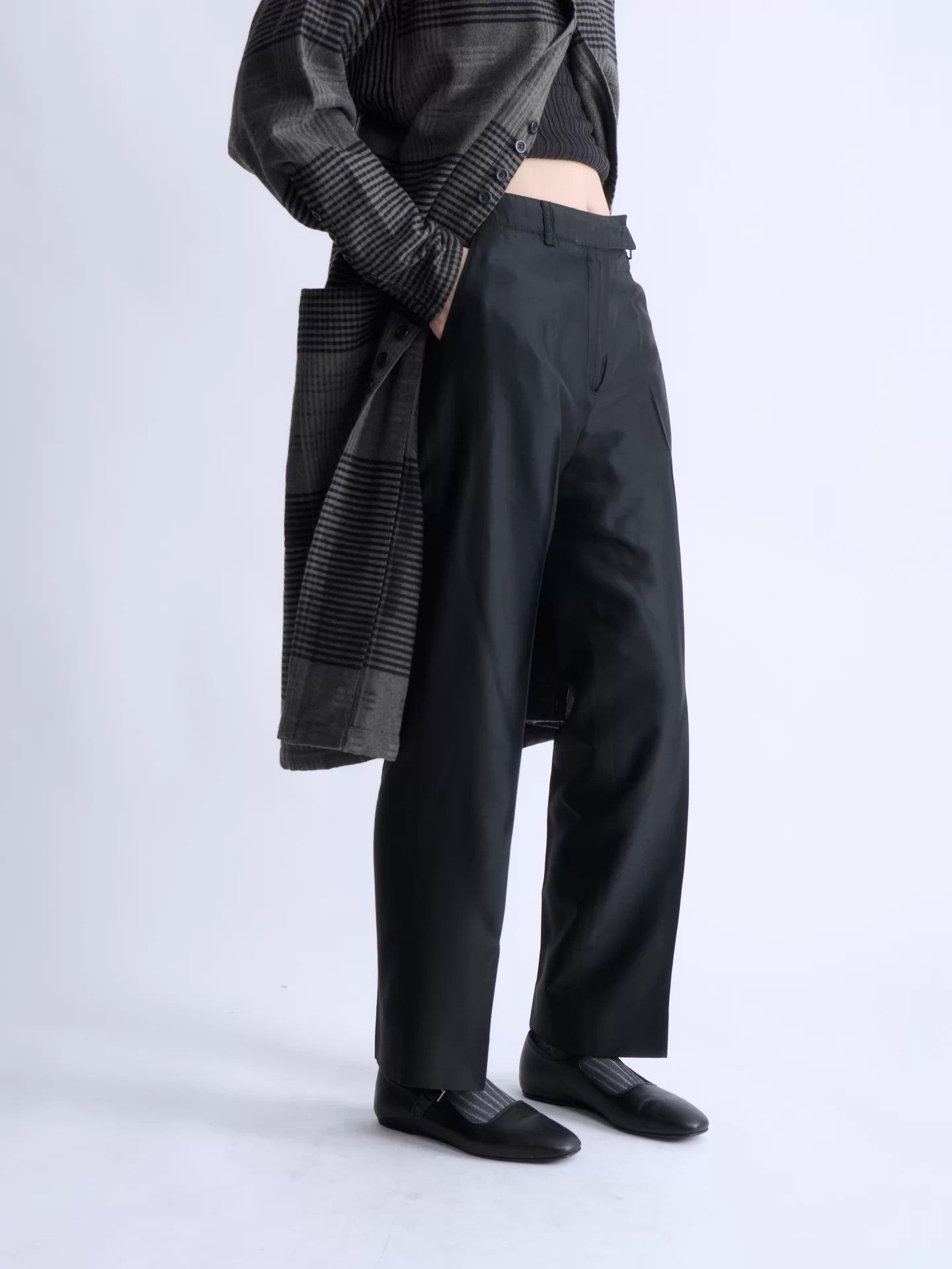 Gianfranco Ferre GIANFRANCO FERRE 90s High-Waist Silk Straight Pants Size 26" / US 2 / IT 38 - 2 Thumbnail