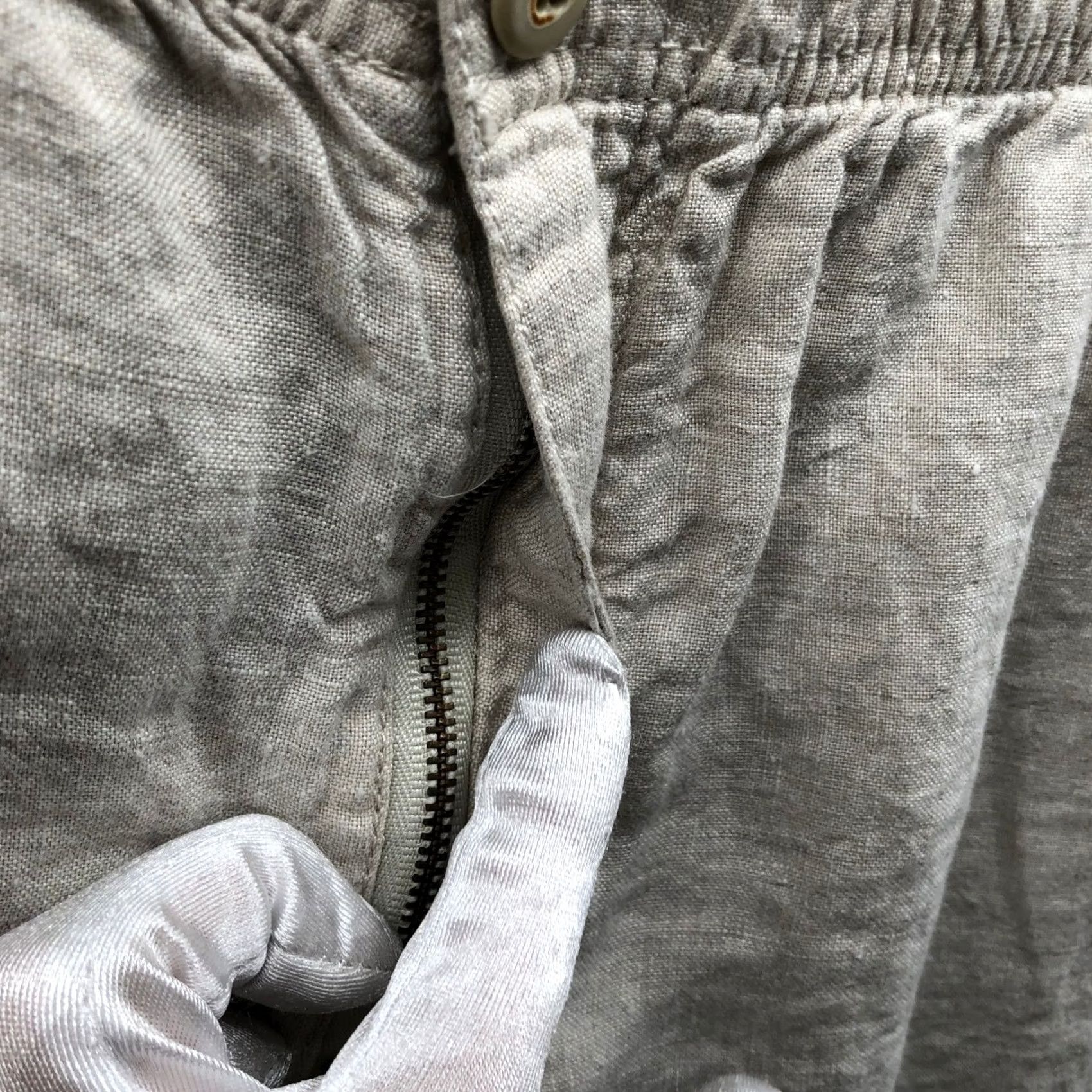 Tommy Bahama VINTAGE? No. Tommy Bahama Cargo Shorts Mens 2XB 100% Linen Relax Pull On Beige 10'' Inseam Linen Size US 39 - 5 Thumbnail