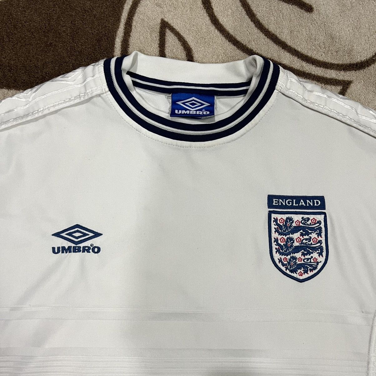 Umbro 2000-01 ENGLAND Home jersey Size US L / EU 52-54 / 3 - 2 Thumbnail