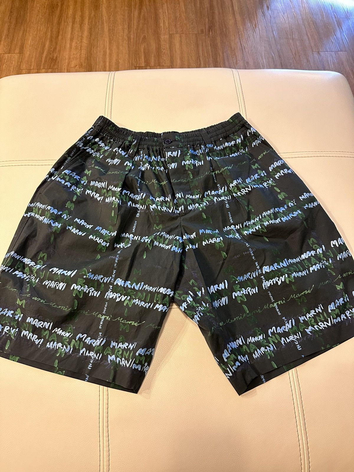 Marni Marni Logo Printed Wide Short Size US 34 / EU 50 - 1 Thumbnail