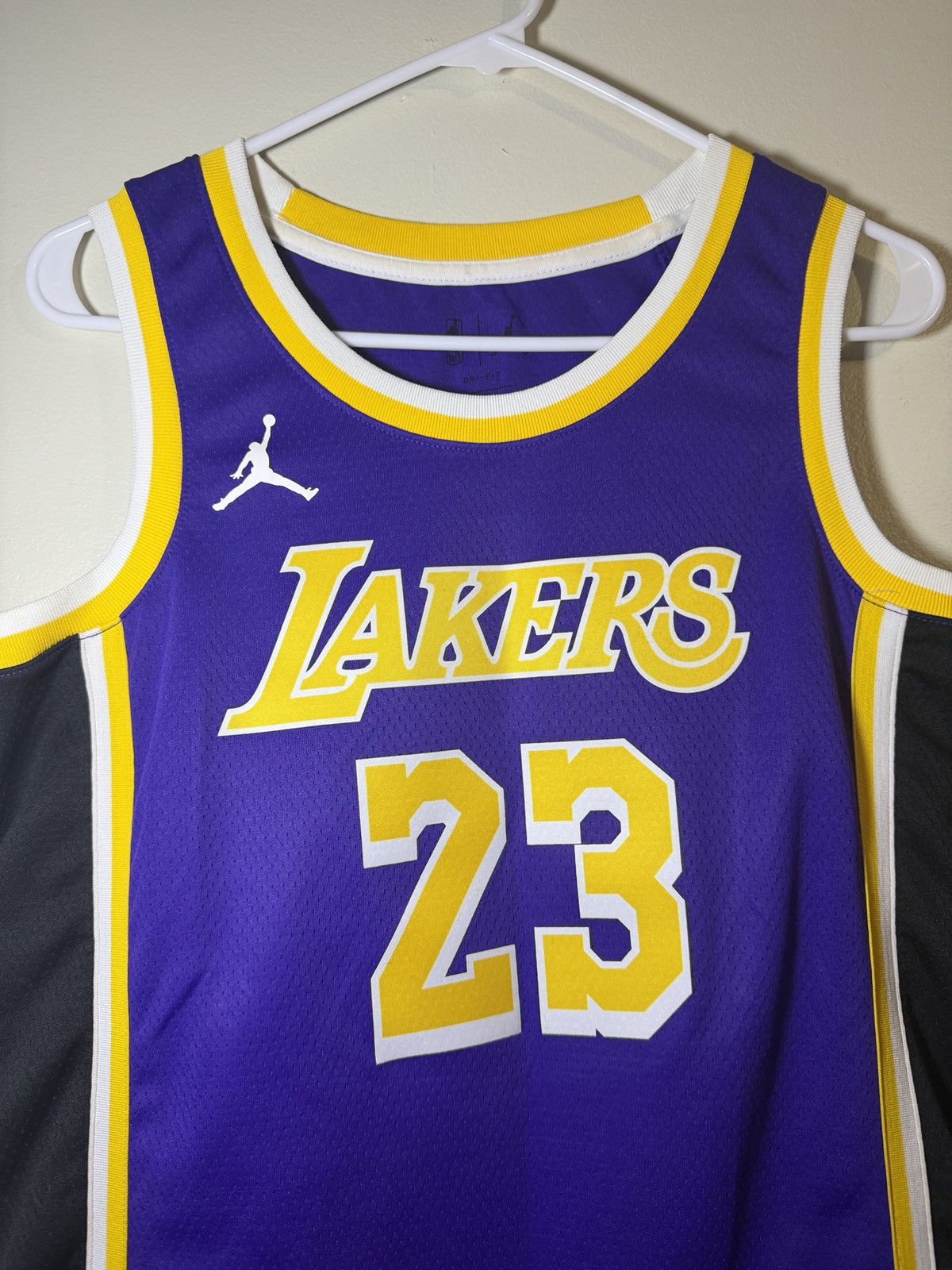 Jordan Brand LA Lakers LeBron James NBA Jersey Size US S / EU 44-46 / 1 - 6 Thumbnail