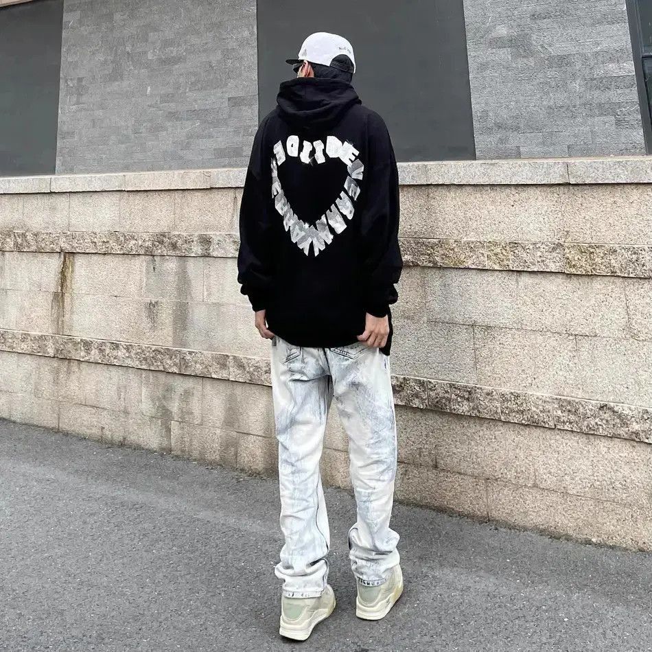 Japanese Brand Loose straight leg light colored tie dyed jeans Size US 30 / EU 46 - 6 Thumbnail