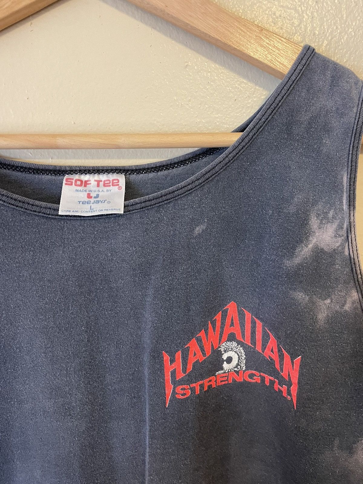 Vintage Vintage 90s Hawaiian Strength Ku Uaki Sun Faded Tank Top Size US L / EU 52-54 / 3 - 4 Thumbnail