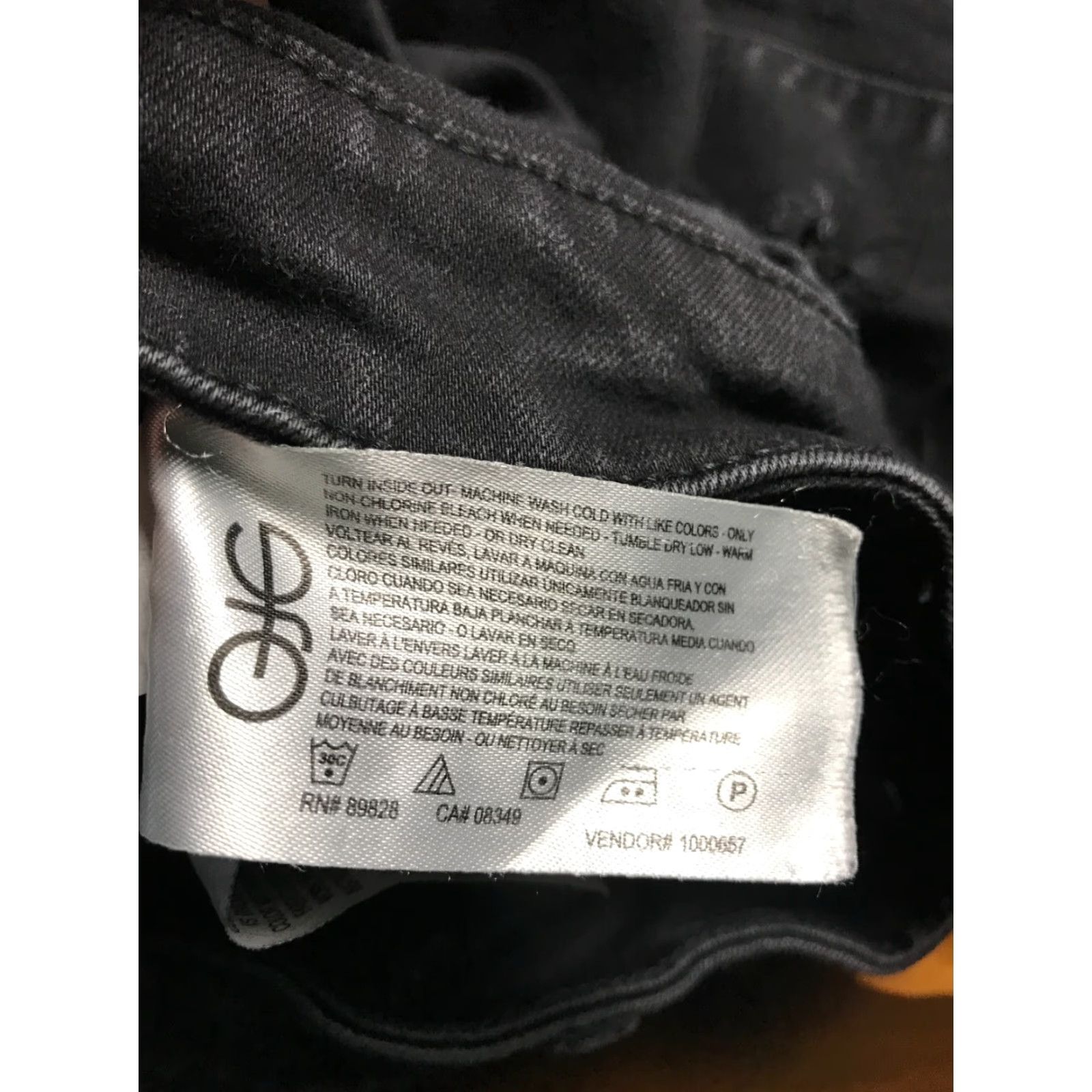 Vintage William Rast Jeans Women's Size 27 Black Denim High Rise Distressed Sculpted Size 27" / US 4 / IT 40 - 5 Thumbnail