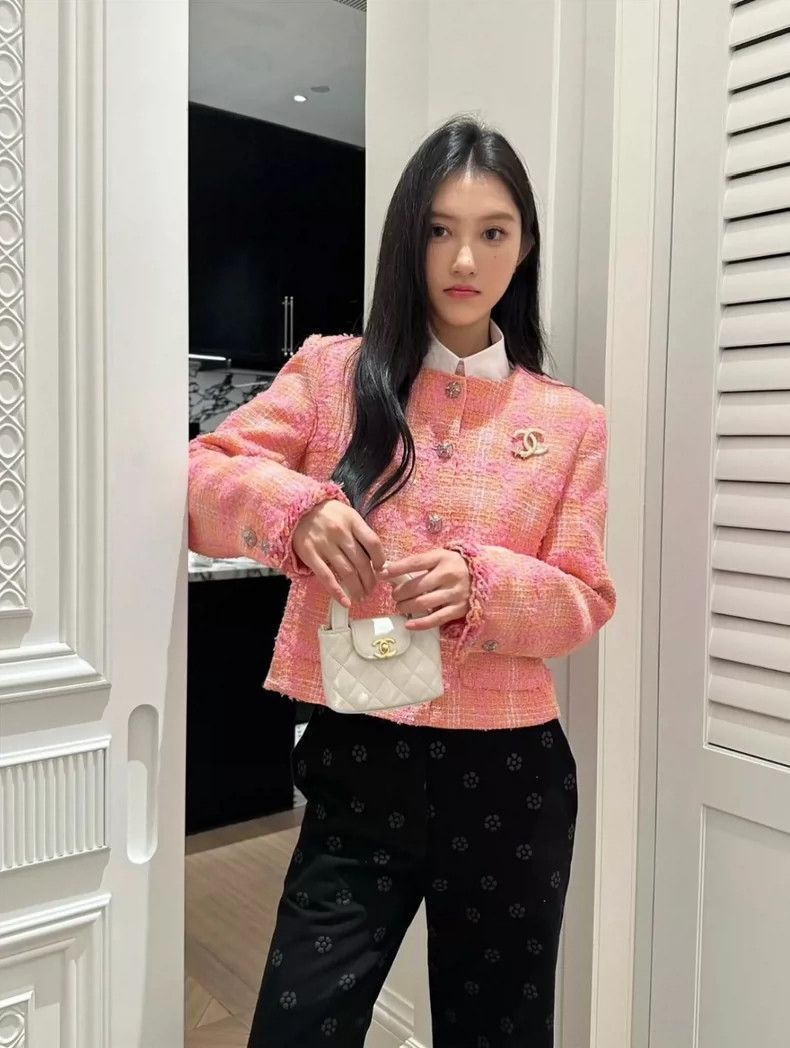 Chanel Chanel 24C early spring vacation series pink jacket 2504-Ne Size XS / US 0-2 / IT 36-38 - 9 Thumbnail