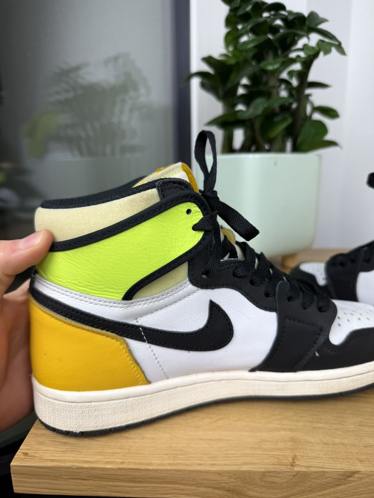 Jordan Brand Air Jordan 1 Volt Gold Size US 7.5 / EU 40-41 - 11 Thumbnail