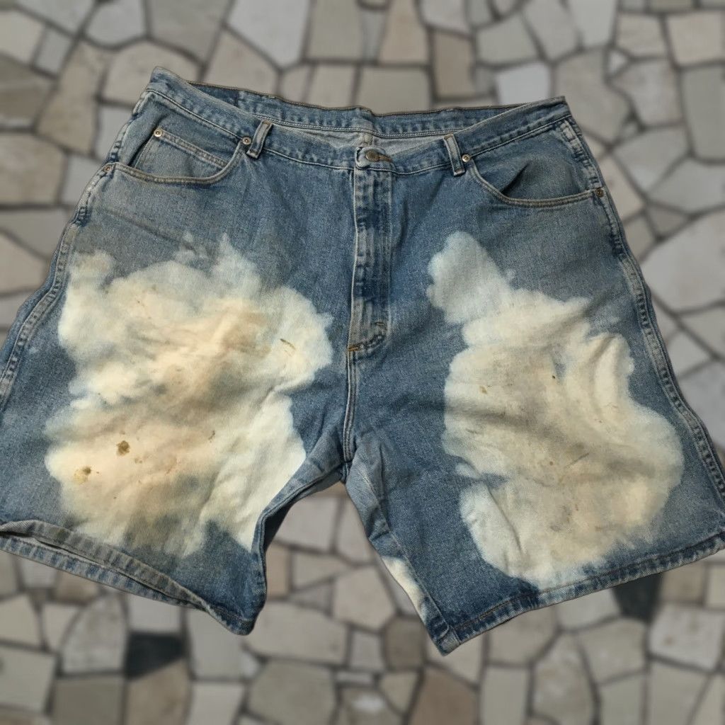Wrangler Wrangler Men's Blue Jean Shorts Bermuda Size 36 Silver Edition acid washed Blue Jeans Bermuda Mens 36 Silver Edition Wrangler Shorts Size US 36 / EU 52 - 1 Thumbnail
