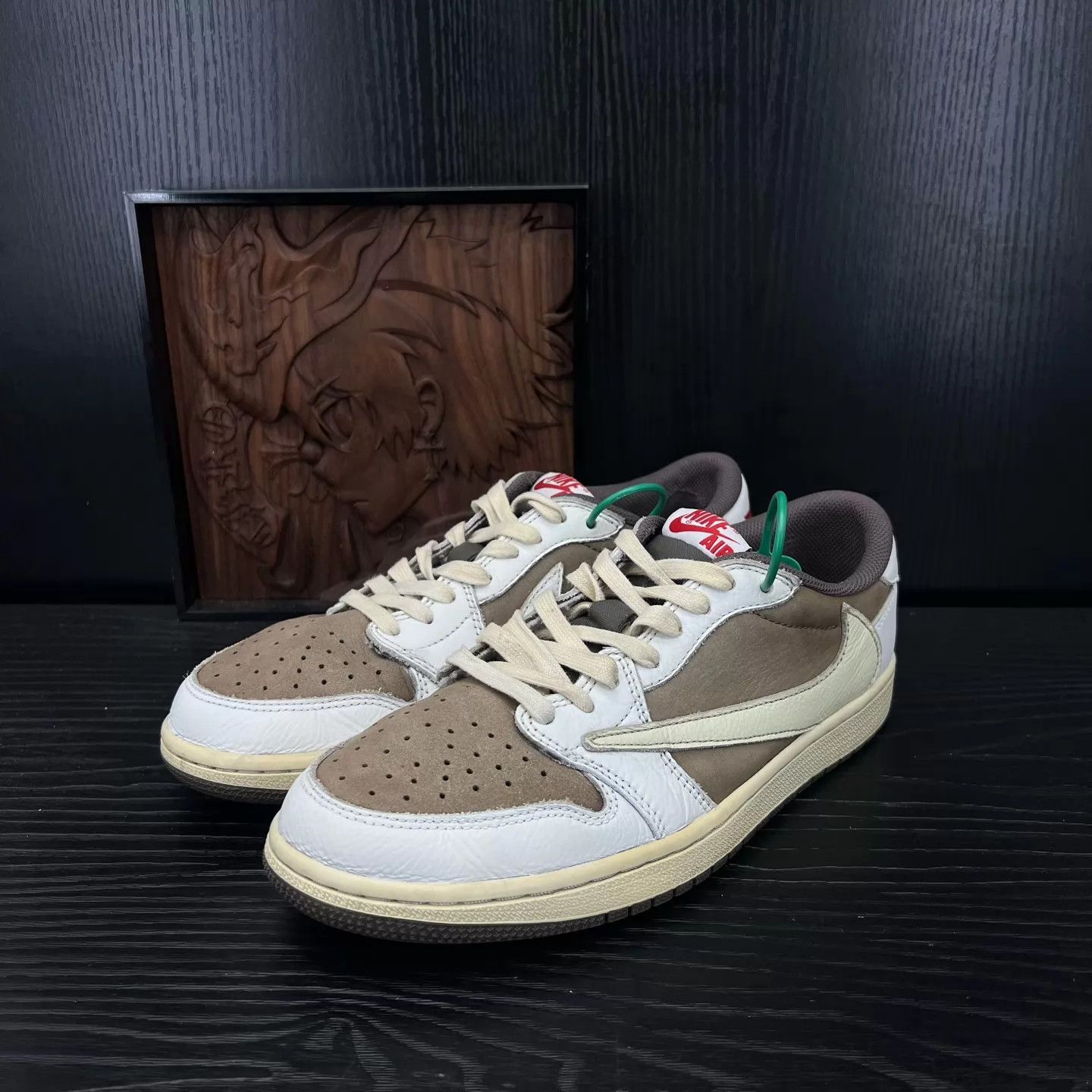 Nike Jordan 1 Low Mocha Reverse Swoosh 42 Size US 9 / EU 42 - 1 Thumbnail