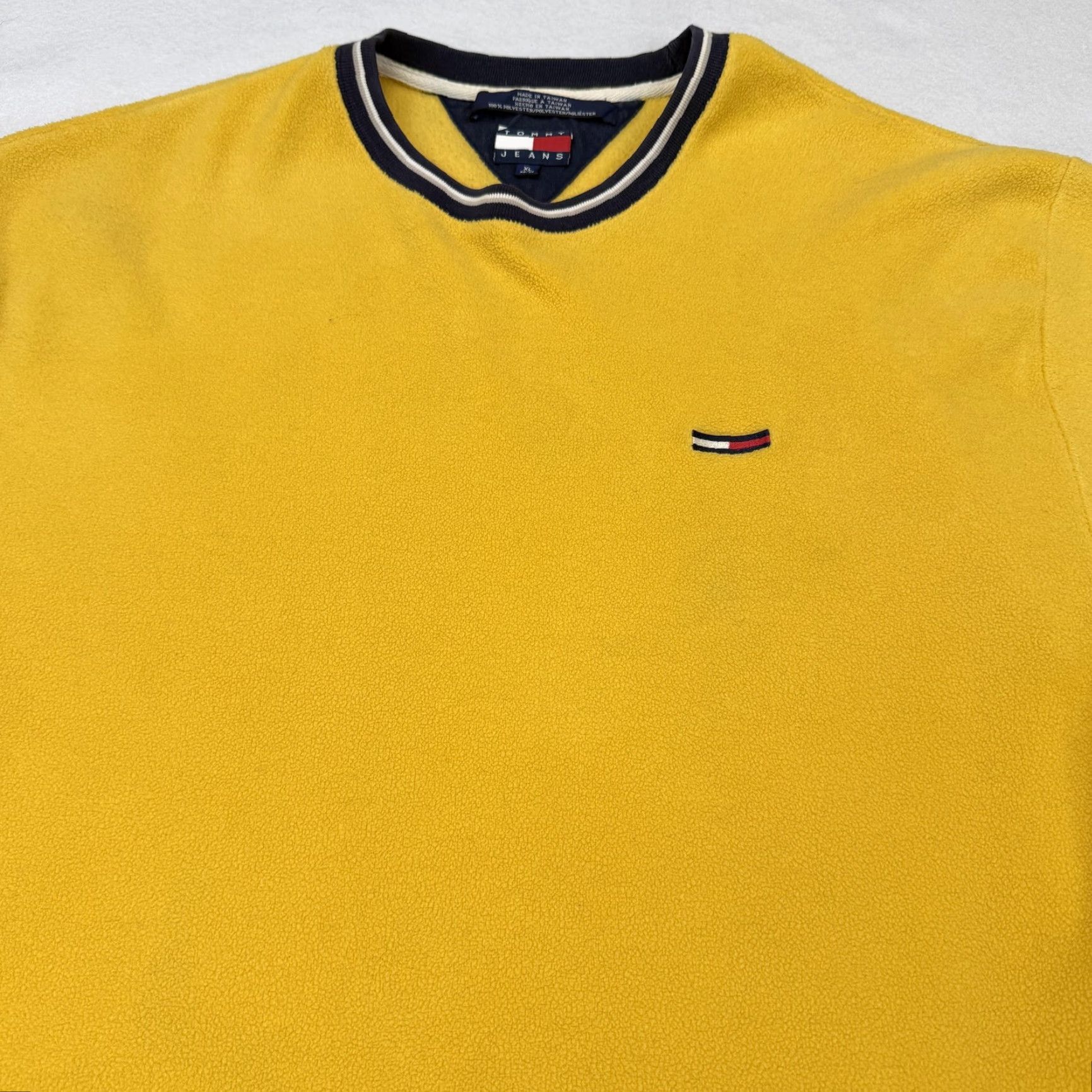 Logo 7 VINTAGE Tommy Jeans Sweatshirt Mens XL Yellow Fleece Crewneck Logo 90s Size US XL / EU 56 / 4 - 3 Thumbnail
