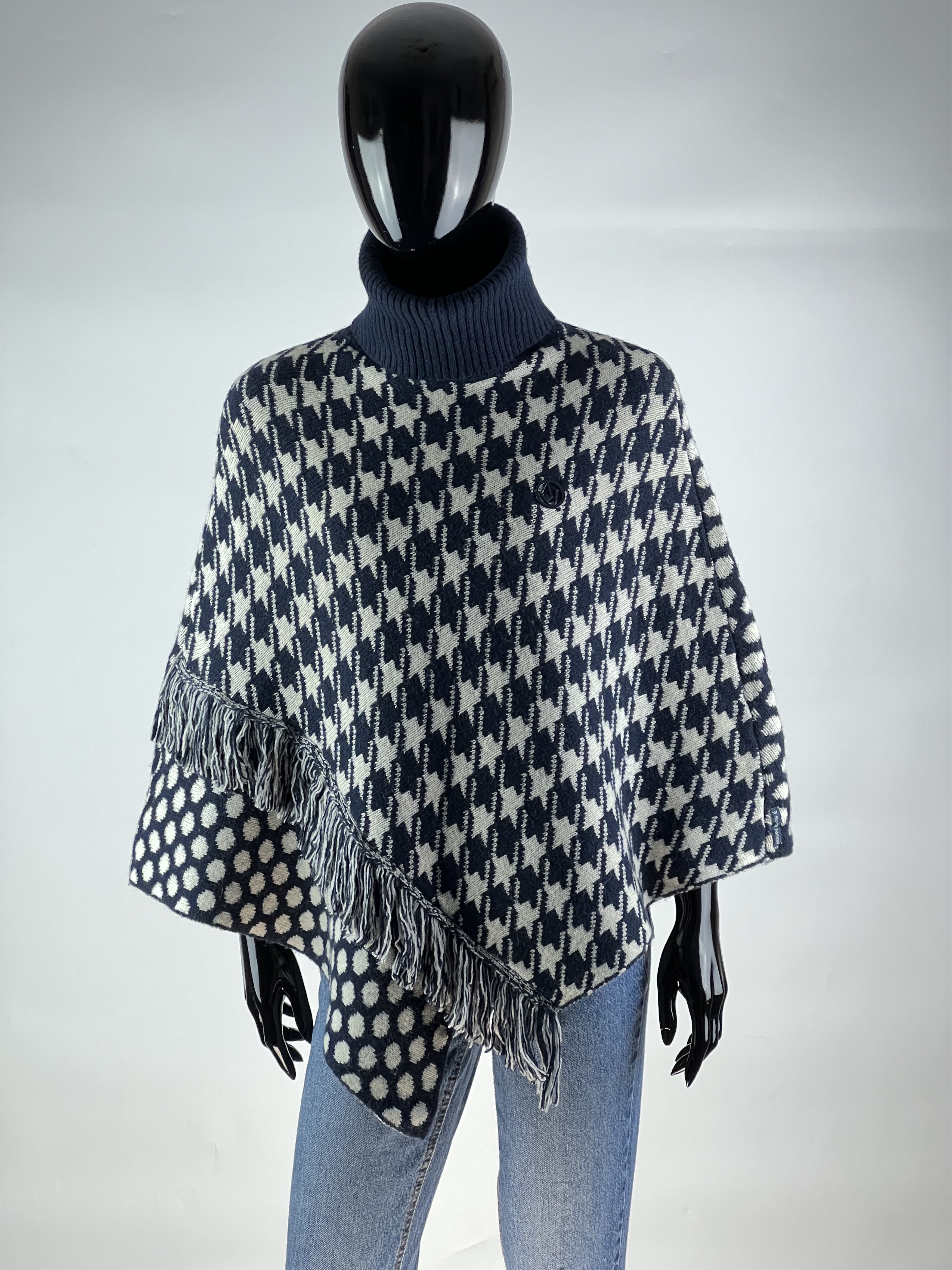 Armani Armani Jeans Wool Fringe Turtleneck Poncho Cape Size M Size M / US 6-8 / IT 42-44 - 1 Thumbnail