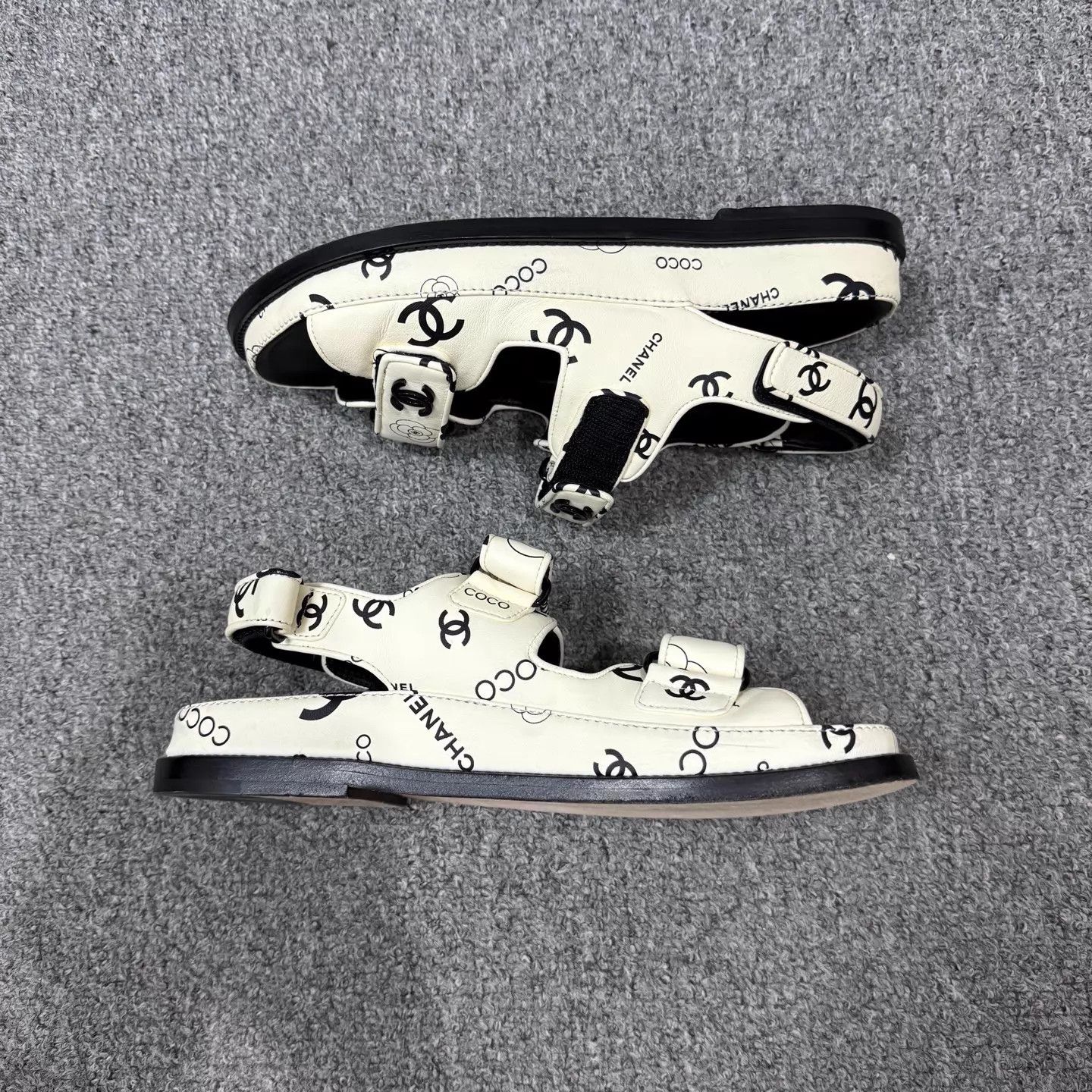 Chanel Chanel Black&White Camellia Print Sandals 38.5mint Size US 8 / IT 38 - 5 Thumbnail