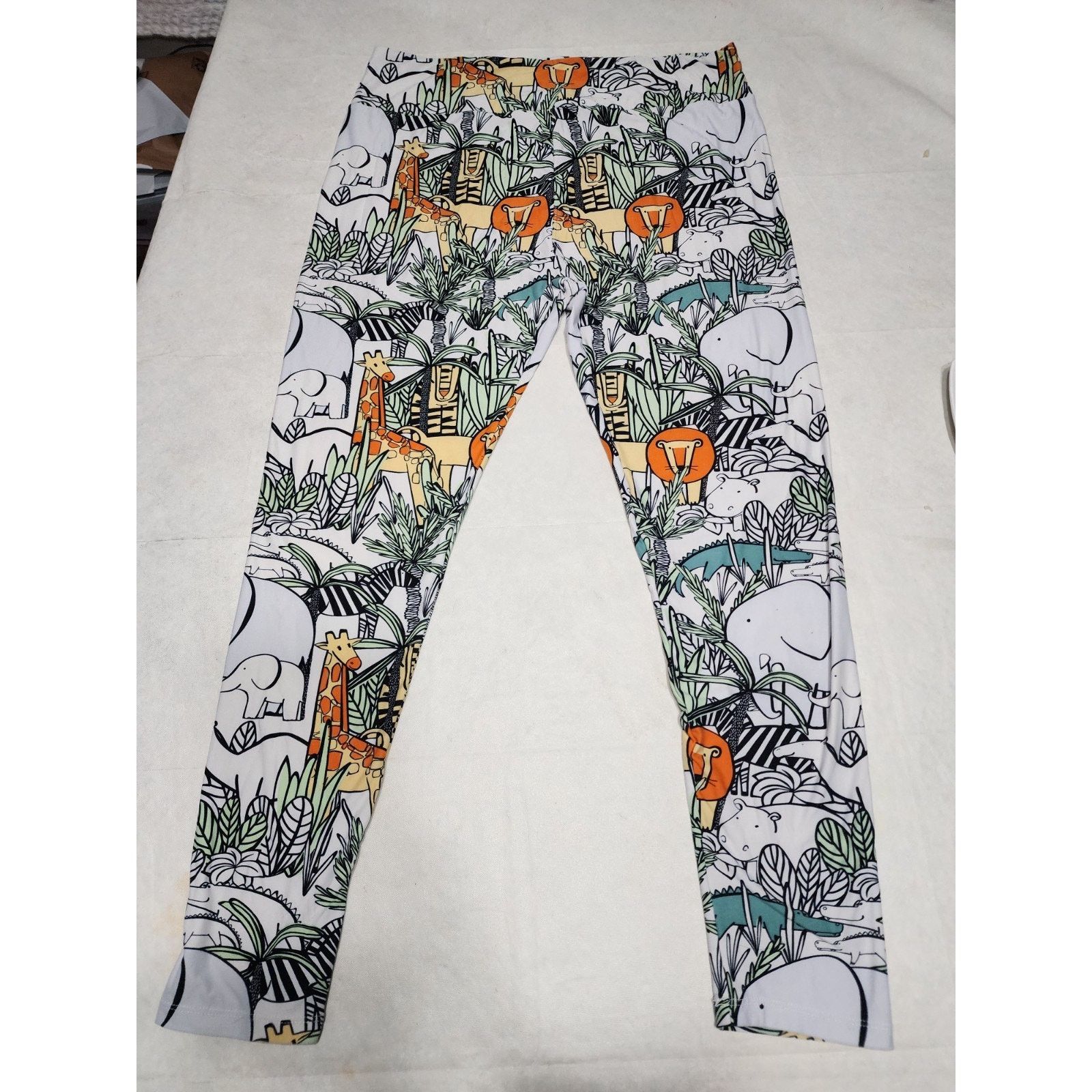 Other LuLaRoe leggings in a vibrant "Safari" one size Tall & curvy Size 27" / US 4 / IT 40 - 1 Thumbnail