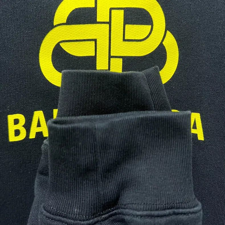 Balenciaga Balenciaga Yellow Buckle Letter Logo Hoodie Size US XXS / EU 40 - 6 Thumbnail