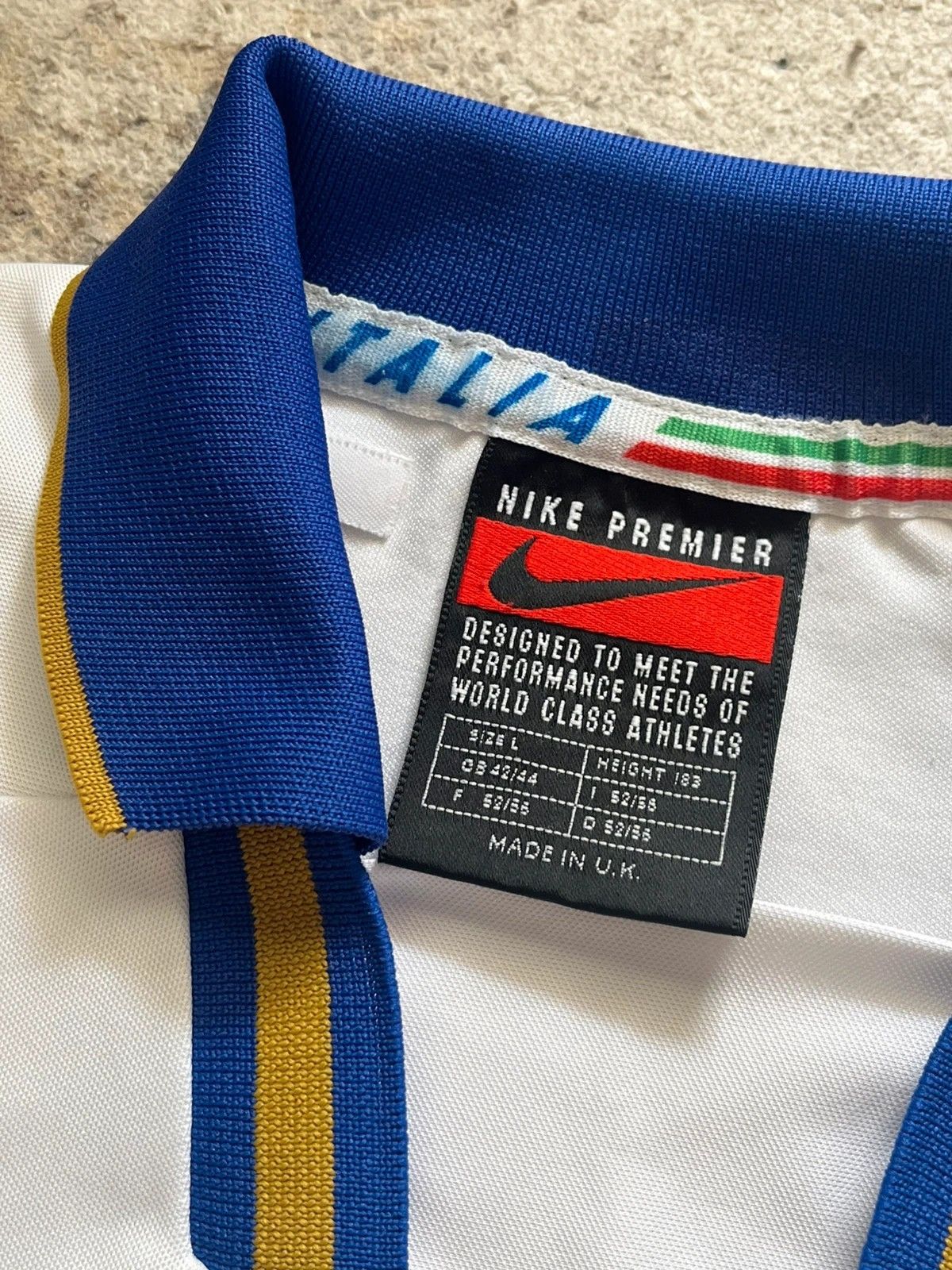 Nike Nike Italia Fedirazione Italiana Giuoco Calcio 1996-1997 Size US L / EU 52-54 / 3 - 2 Thumbnail
