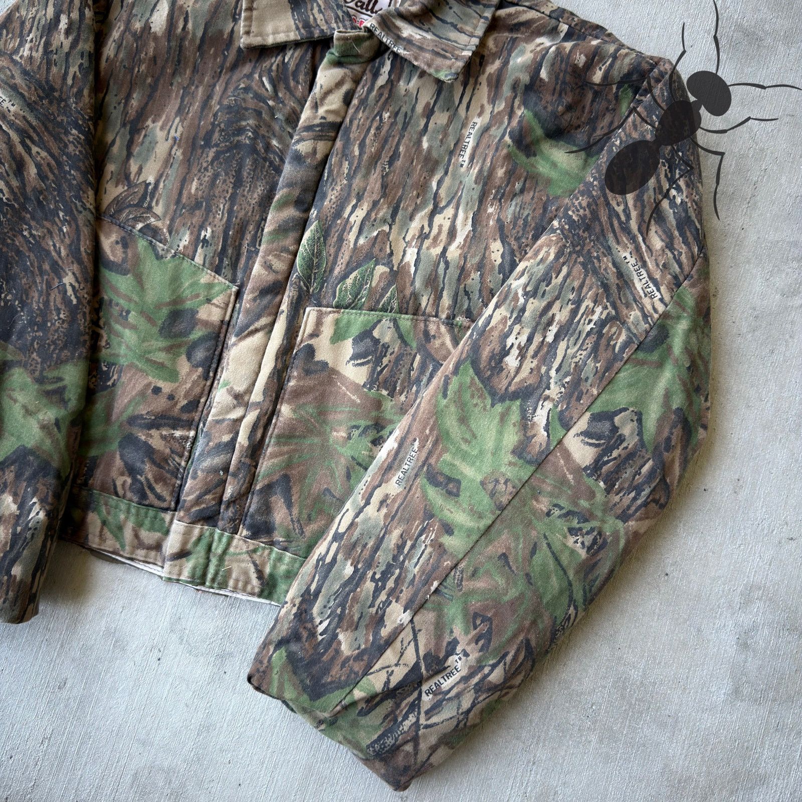 Carhartt × Vintage Walls realtree camo cropped work wear jacket Size US M / EU 48-50 / 2 - 4 Thumbnail