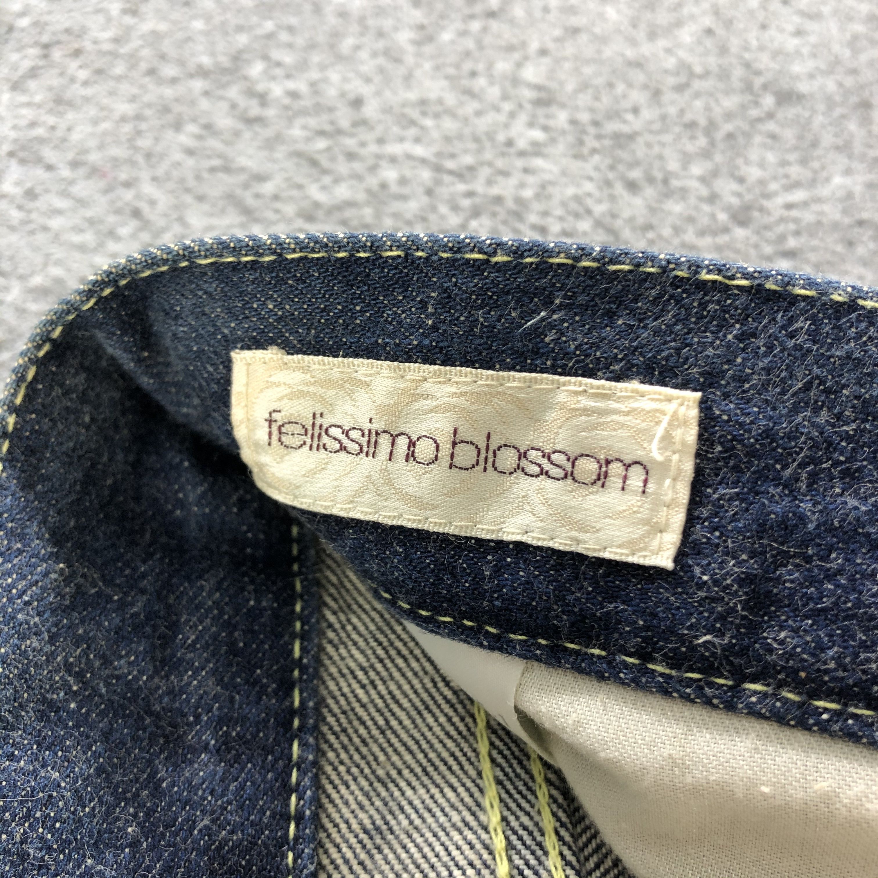 Japanese Brand Felissimo Blossom Jeans Dark Wash Denim -J2732 Size US 33 - 7 Thumbnail