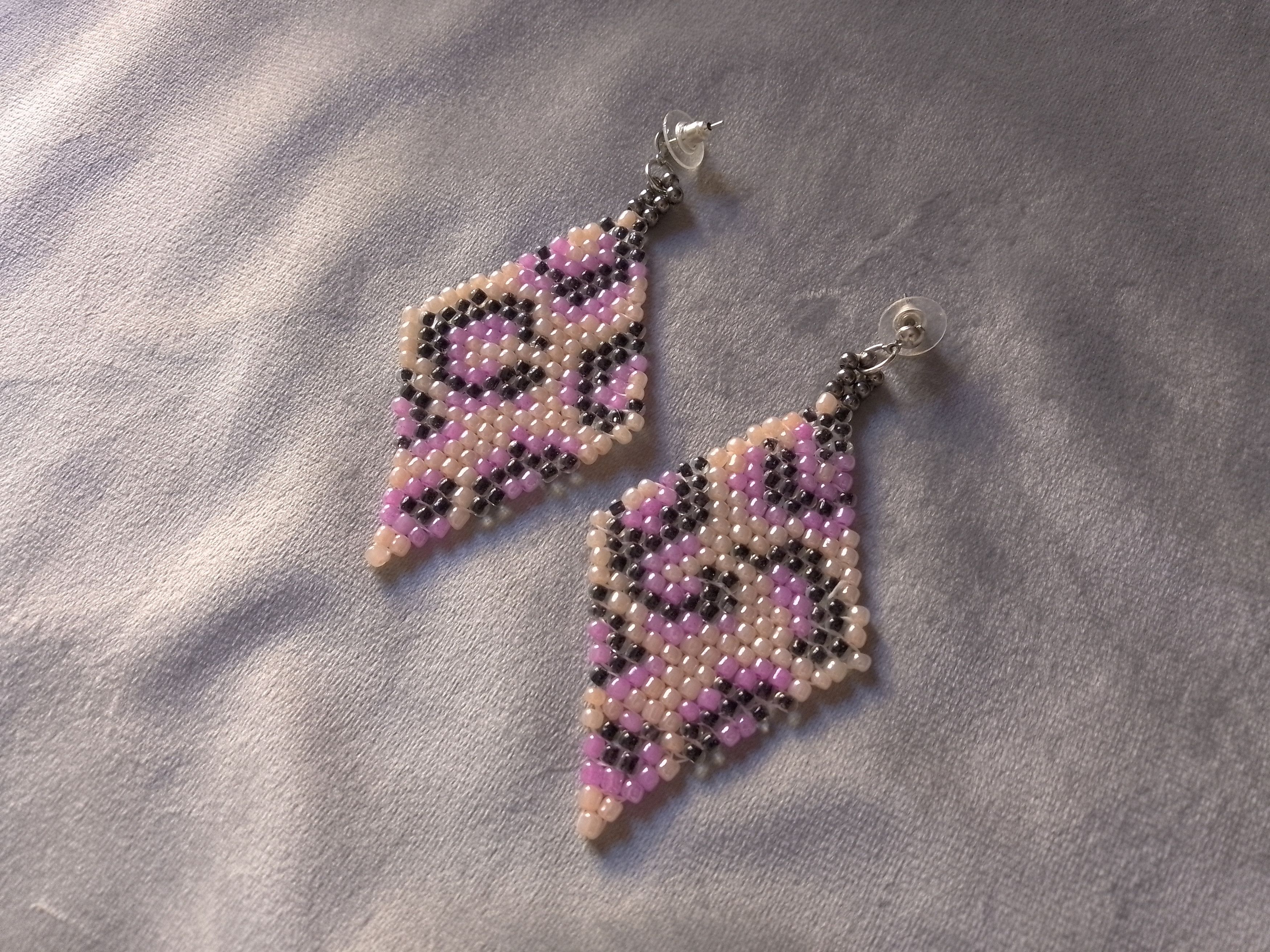 Handmade Earrings. Leopard skin. Long. Geometrical. Beaded Size ONE SIZE - 1 Thumbnail