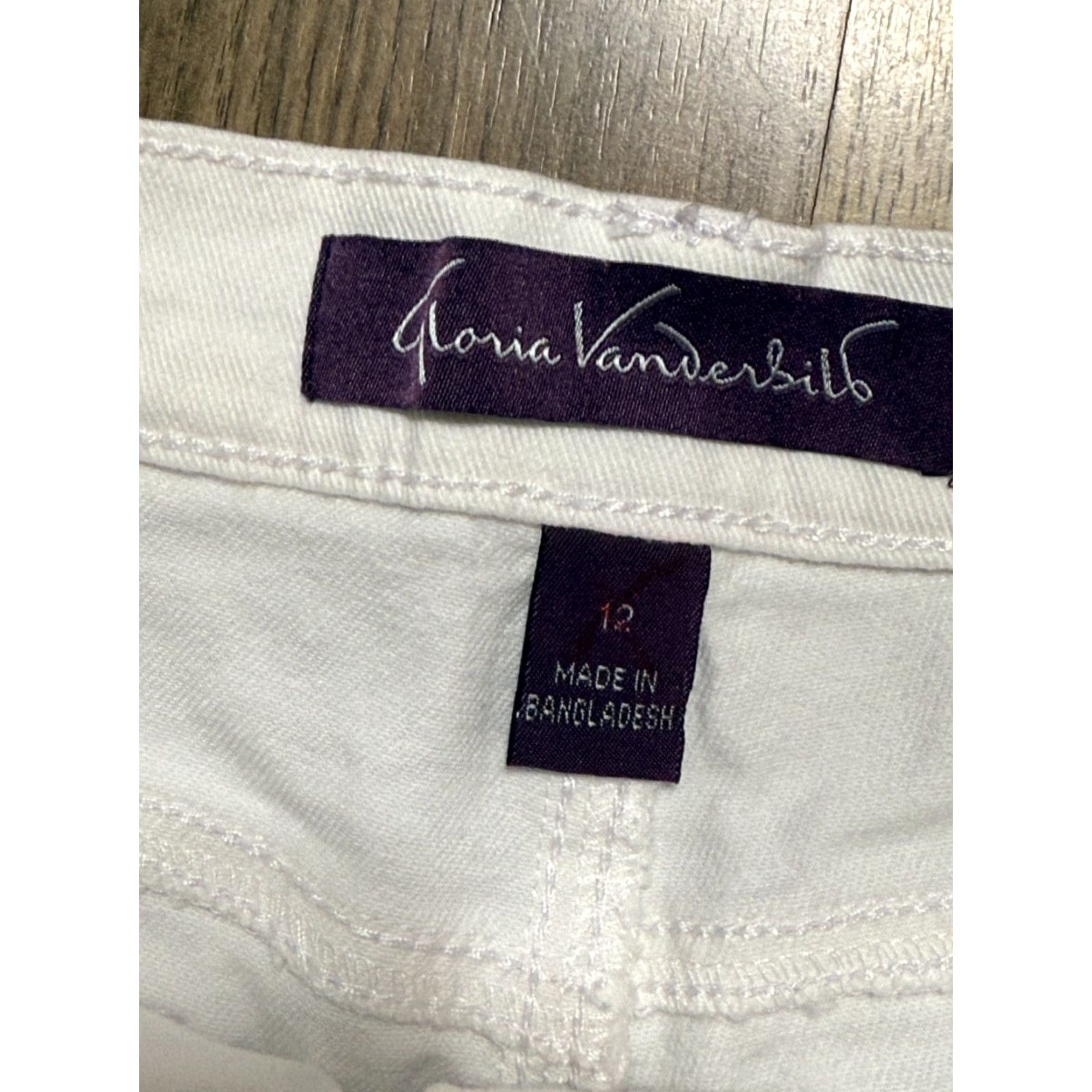Gloria Vanderbilt Gloria Vanderbilt Amanda Jeans Capris White 12 Regular Stretch Denim 5-Pocket Pressed Rise High Ladies Womens Size 34" / US 12 / IT 48 - 4 Thumbnail