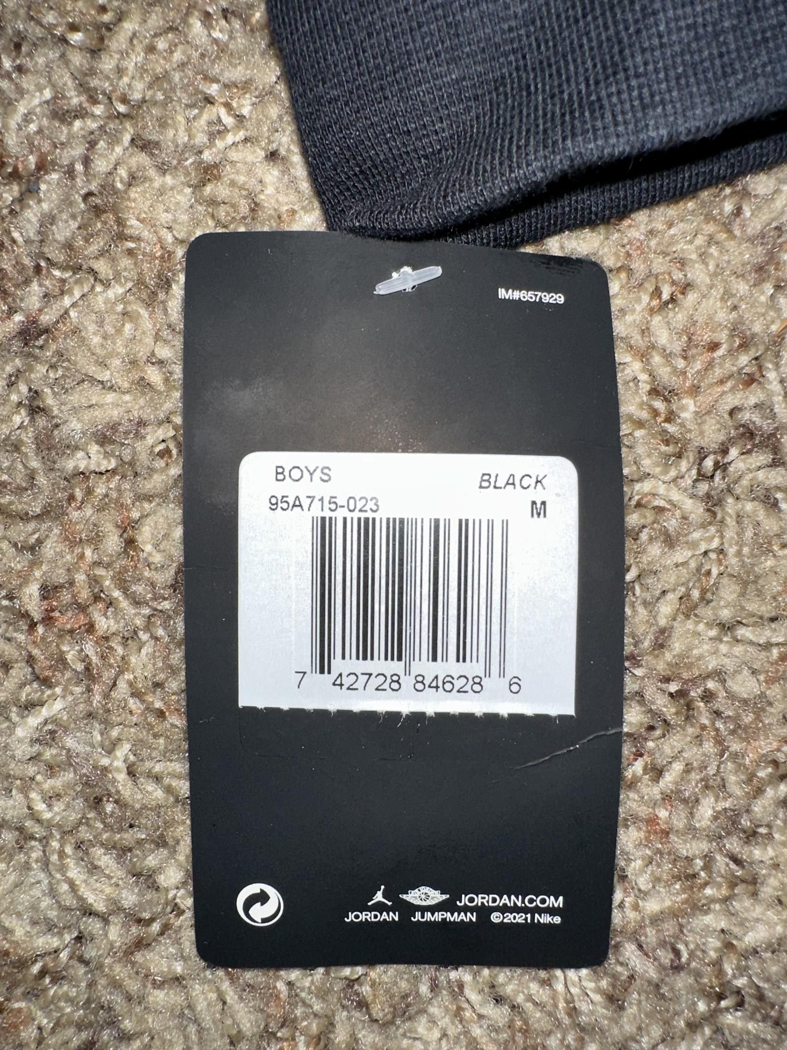 Jordan Brand Jordan Big Kids (Boy’s) Essentials Fleece Pullover Black Hoodie Size US M / EU 48-50 / 2 - 7 Thumbnail