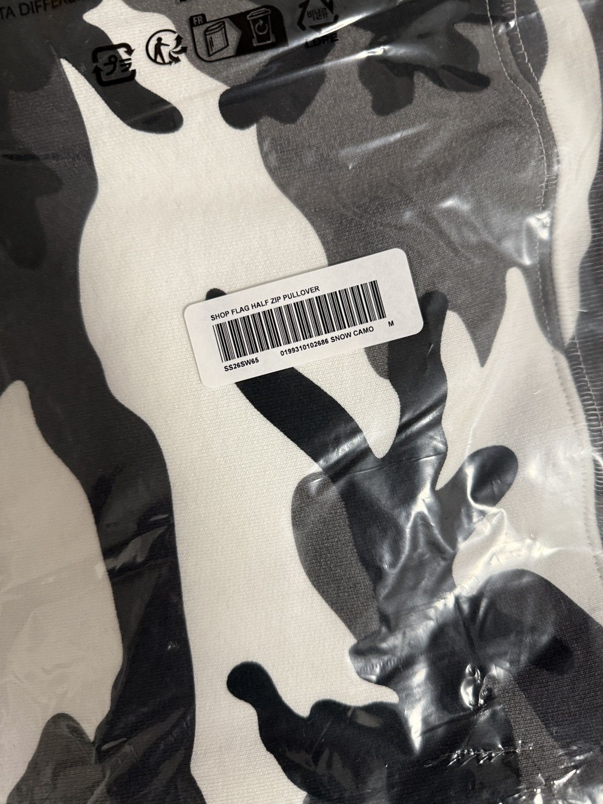 Supreme Supreme Shop Flag Quarter Zip Korea Size US M / EU 48-50 / 2 - 4 Thumbnail