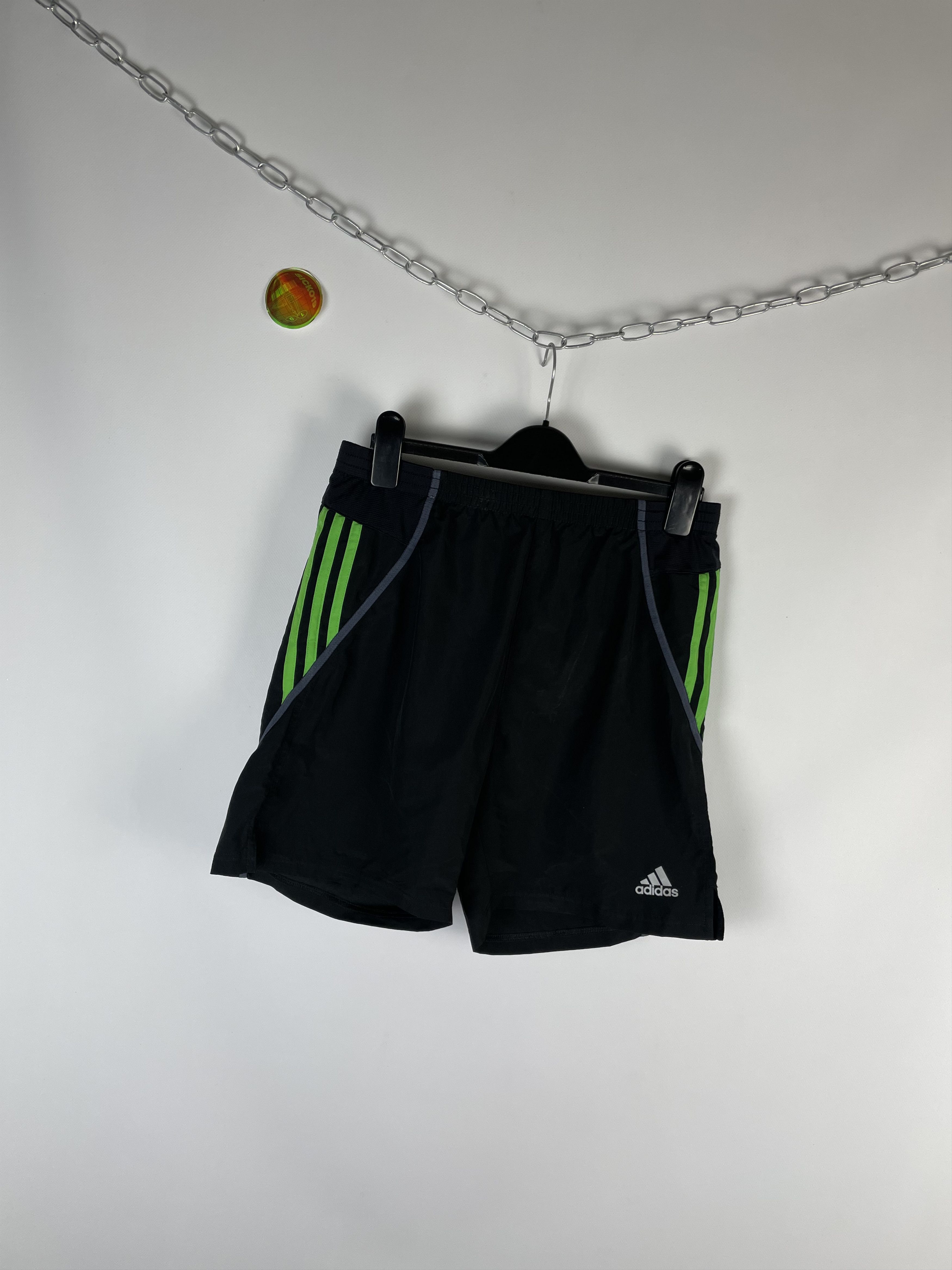 Adidas Vintage Adidas Shorts Y2k Size US 30 / EU 46 - 2 Thumbnail