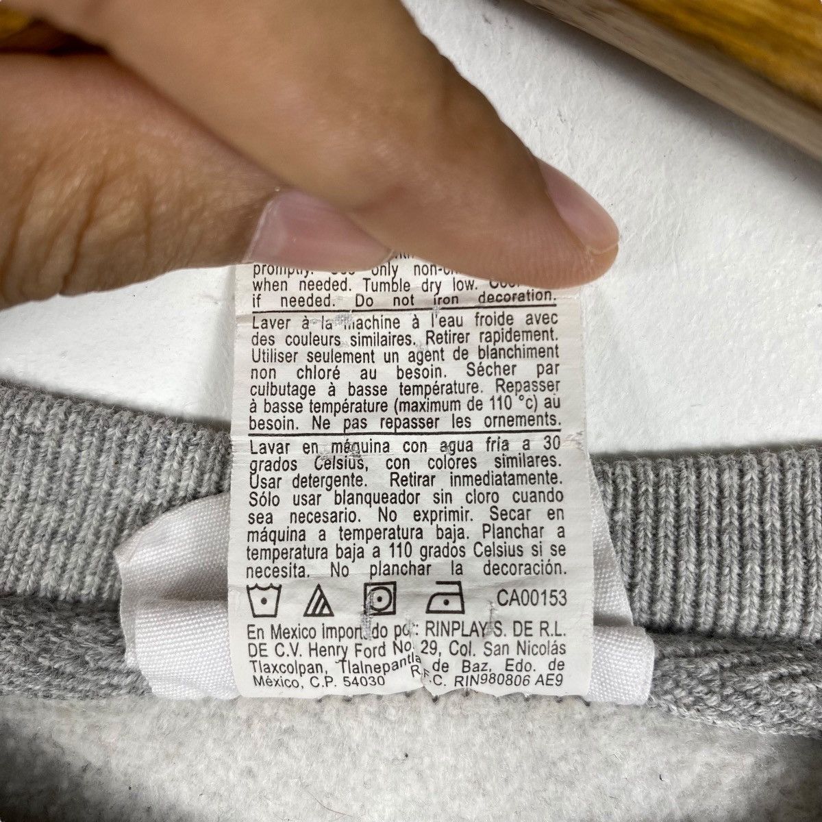 Champion × Vintage Vintage 00's CHAMPION Reverse Weave Embroidery Logo Crewneck Size US M / EU 48-50 / 2 - 8 Thumbnail