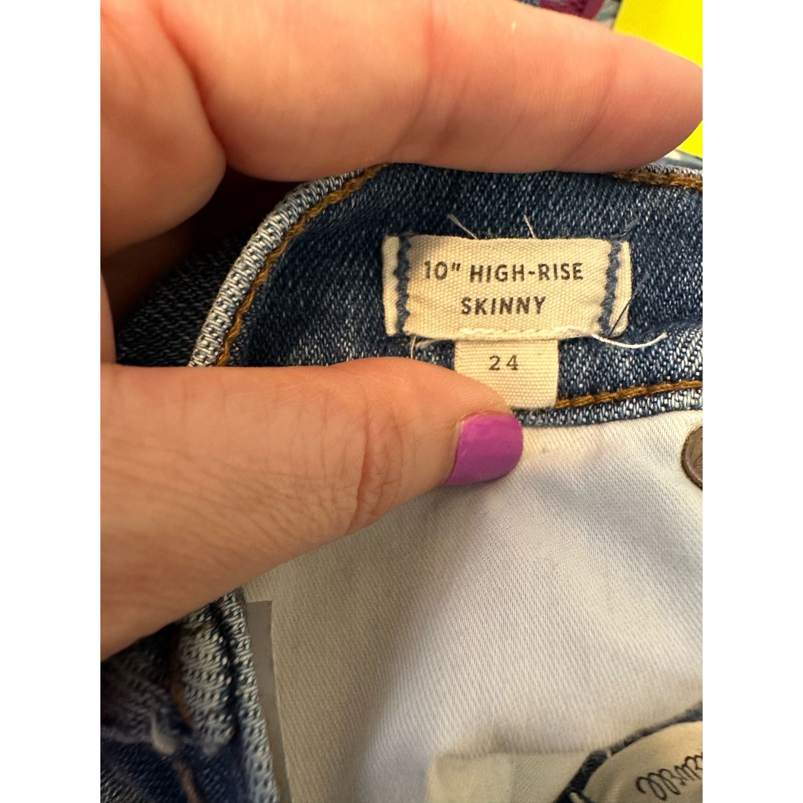 Madewell Madewell high rise buttoned distressed hems jeans size 26 Size 26" / US 2 / IT 38 - 4 Thumbnail