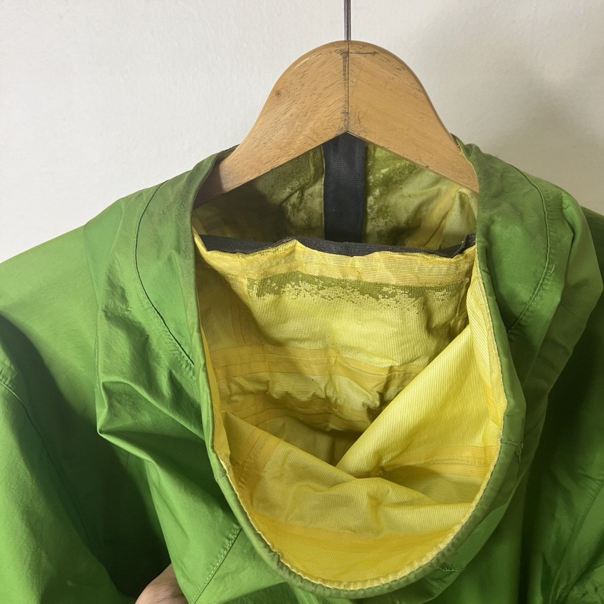 Montbell Montbell Outdoor Rain Hiker Waterproof Mountain Parka Jacket Size US L / EU 52-54 / 3 - 10 Thumbnail