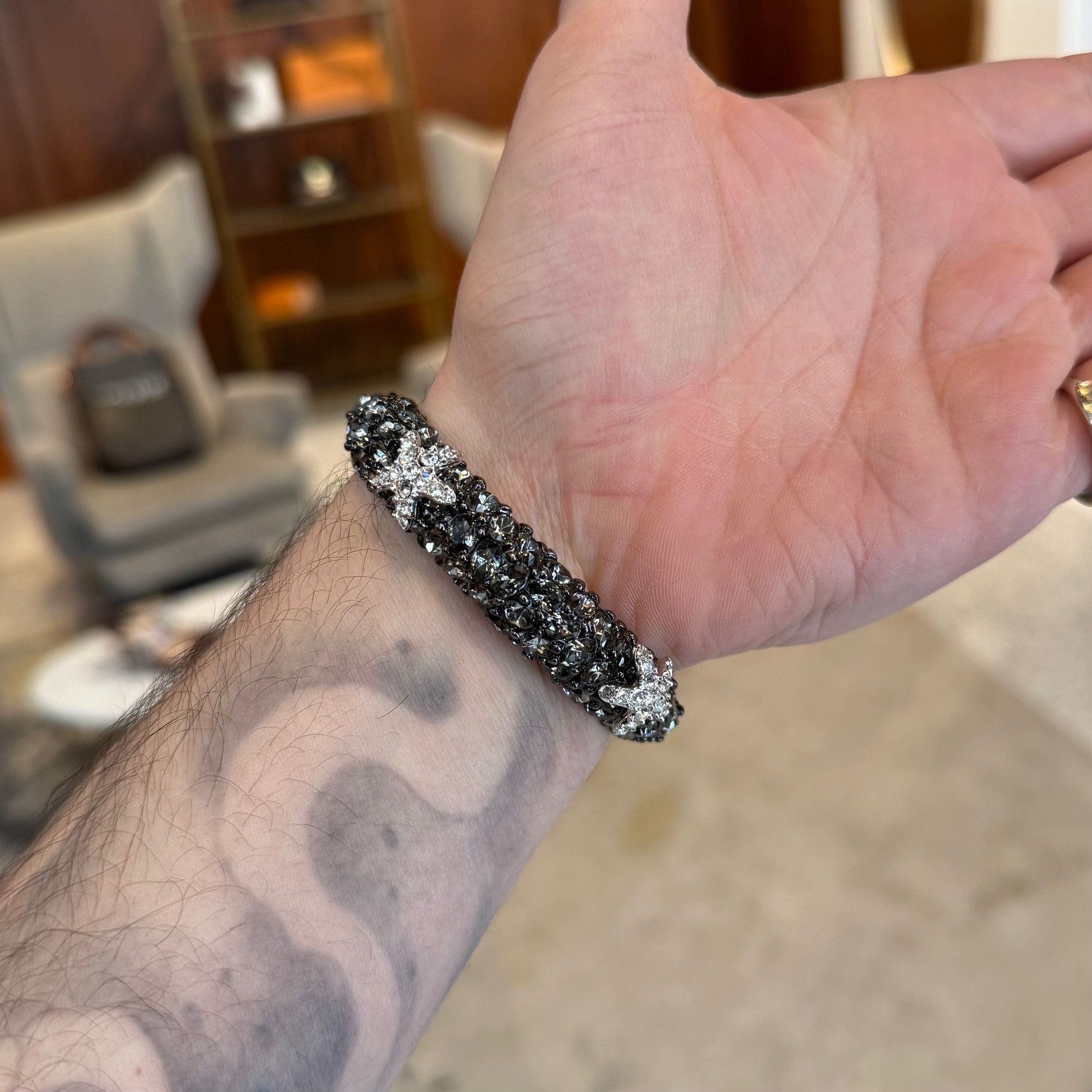 Kenneth Jay Lane Kenneth Jay Lane KJL Starfish Crystal Embellished Bracelet Size ONE SIZE - 9 Thumbnail