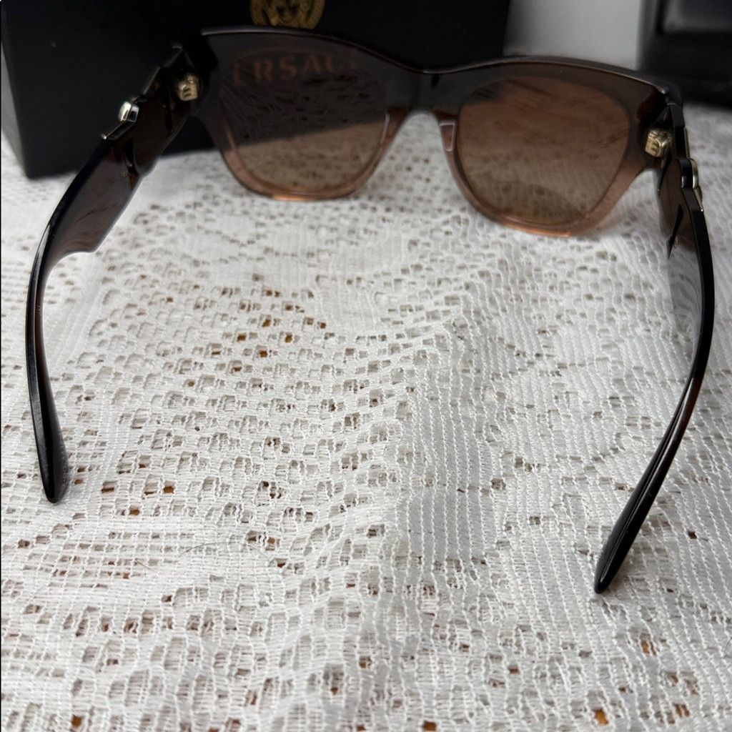 Versace NWT Versace cat eye gold tone Brown Medusa logo sunglasses Size ONE SIZE - 9 Thumbnail