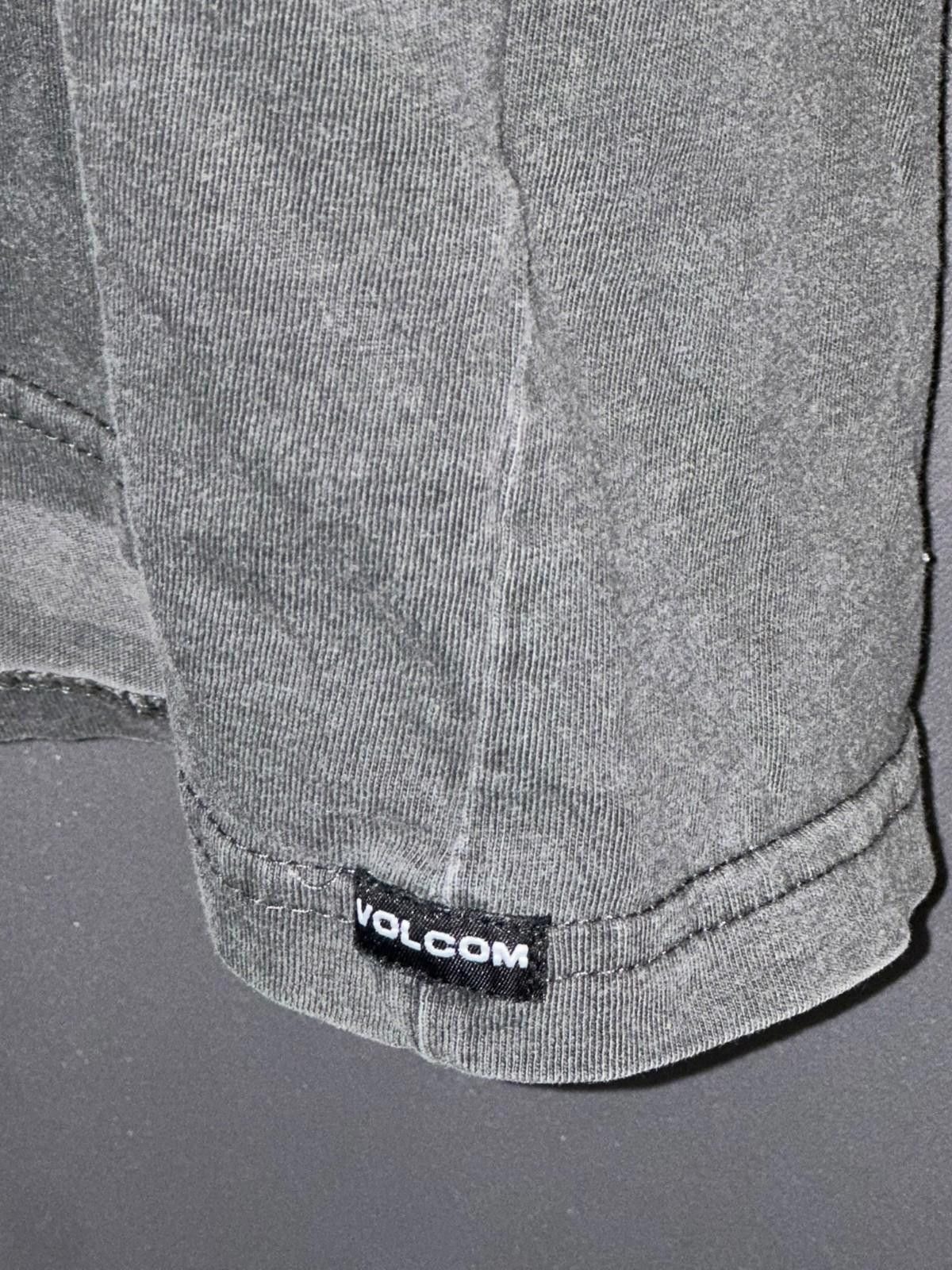 Volcom VOLCOM Great for “Y2K revival,” “Trippy Graphics XL Size US XL / EU 56 / 4 - 3 Thumbnail
