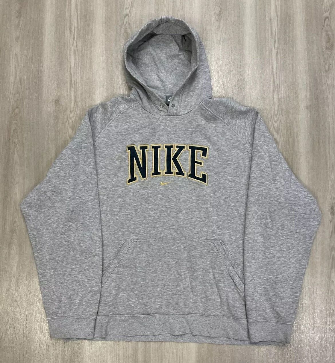Hypebeast × Nike × Vintage Vintage Nike Center Swoosh Hoodie Embroidered Spellout 2XL Size US XXL / EU 58 / 5 - 2 Thumbnail