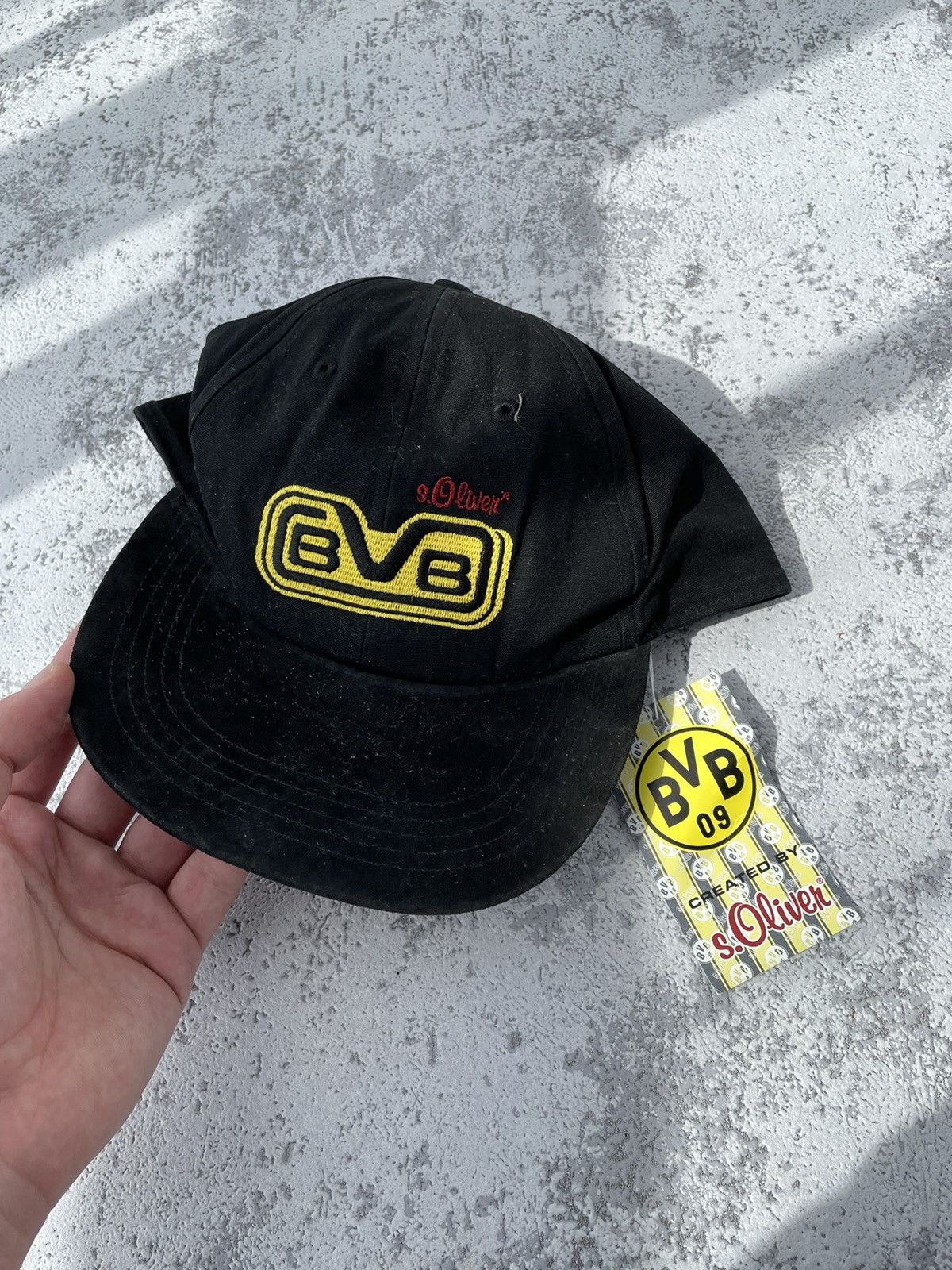 Vintage Borussia Dortmund 90s Vintage S.Oliver Rare Cap Size ONE SIZE - 1 Thumbnail