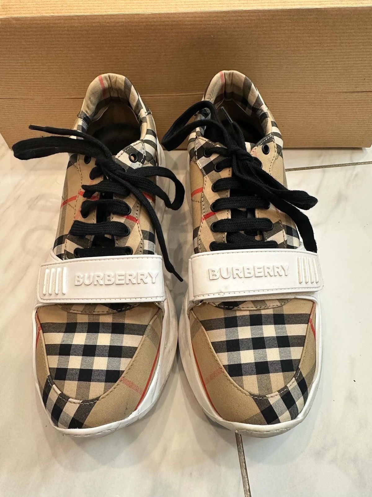 Burberry × Designer Burberry Strap Sneakers Size US 9 / IT 39 - 1 Thumbnail