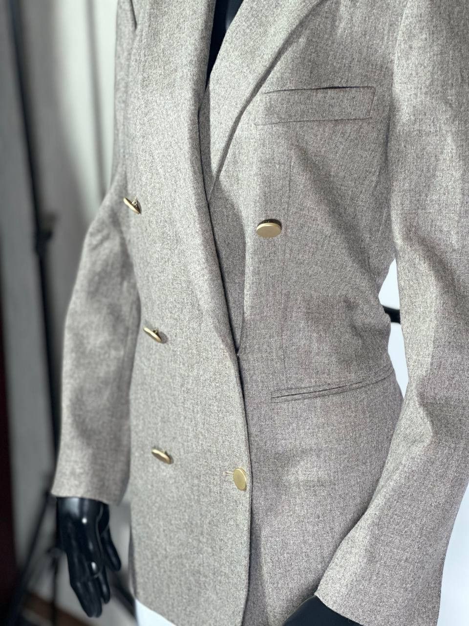 Other Lorena Antoniazzi Vintage 100 % Wool Blazer, size 40 Size M / US 6-8 / IT 42-44 - 3 Thumbnail