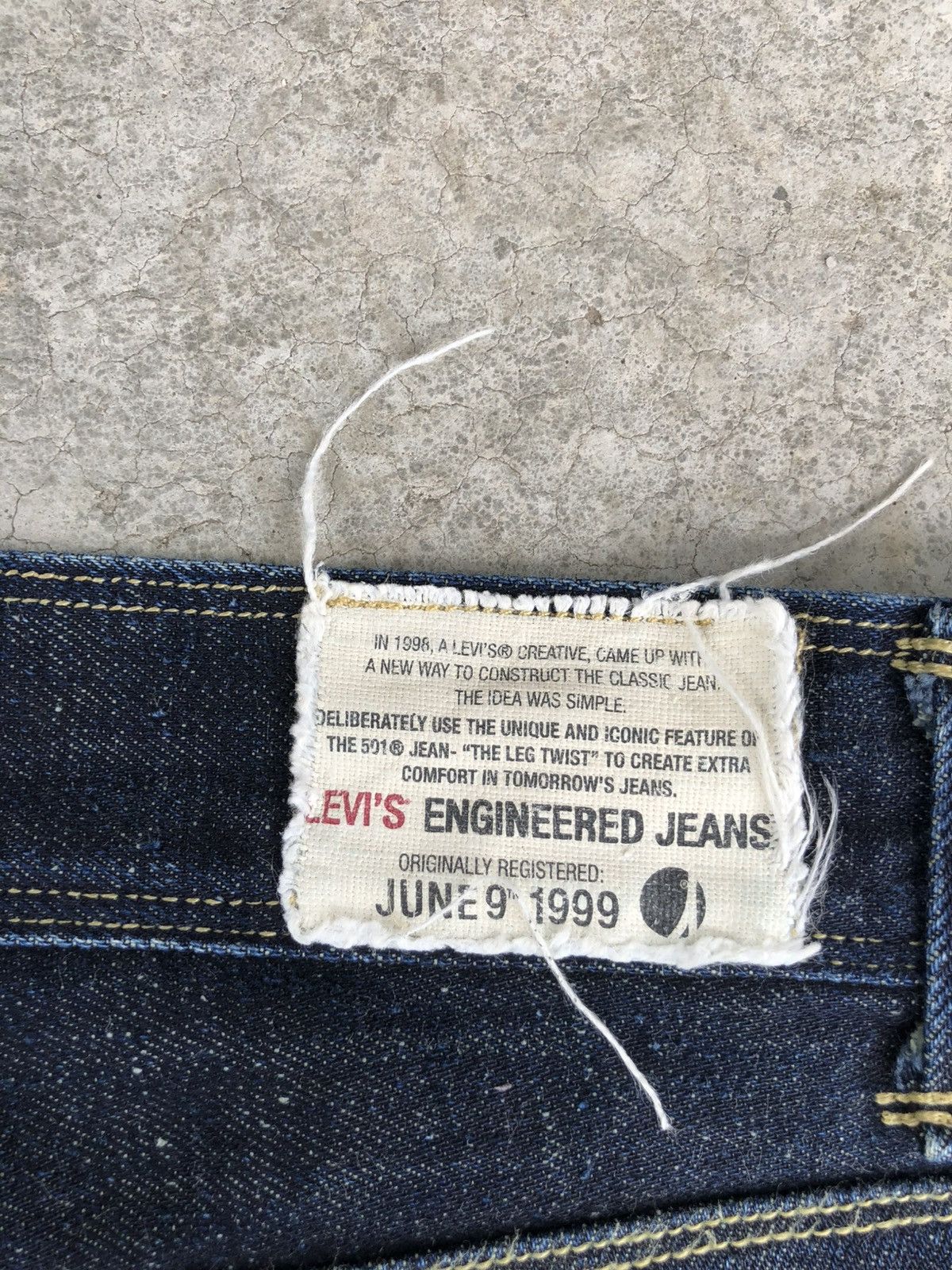 If Six Was Nine Levis Engineered Flared Jeans Distressed Size US 28 / EU 44 - 18 Thumbnail