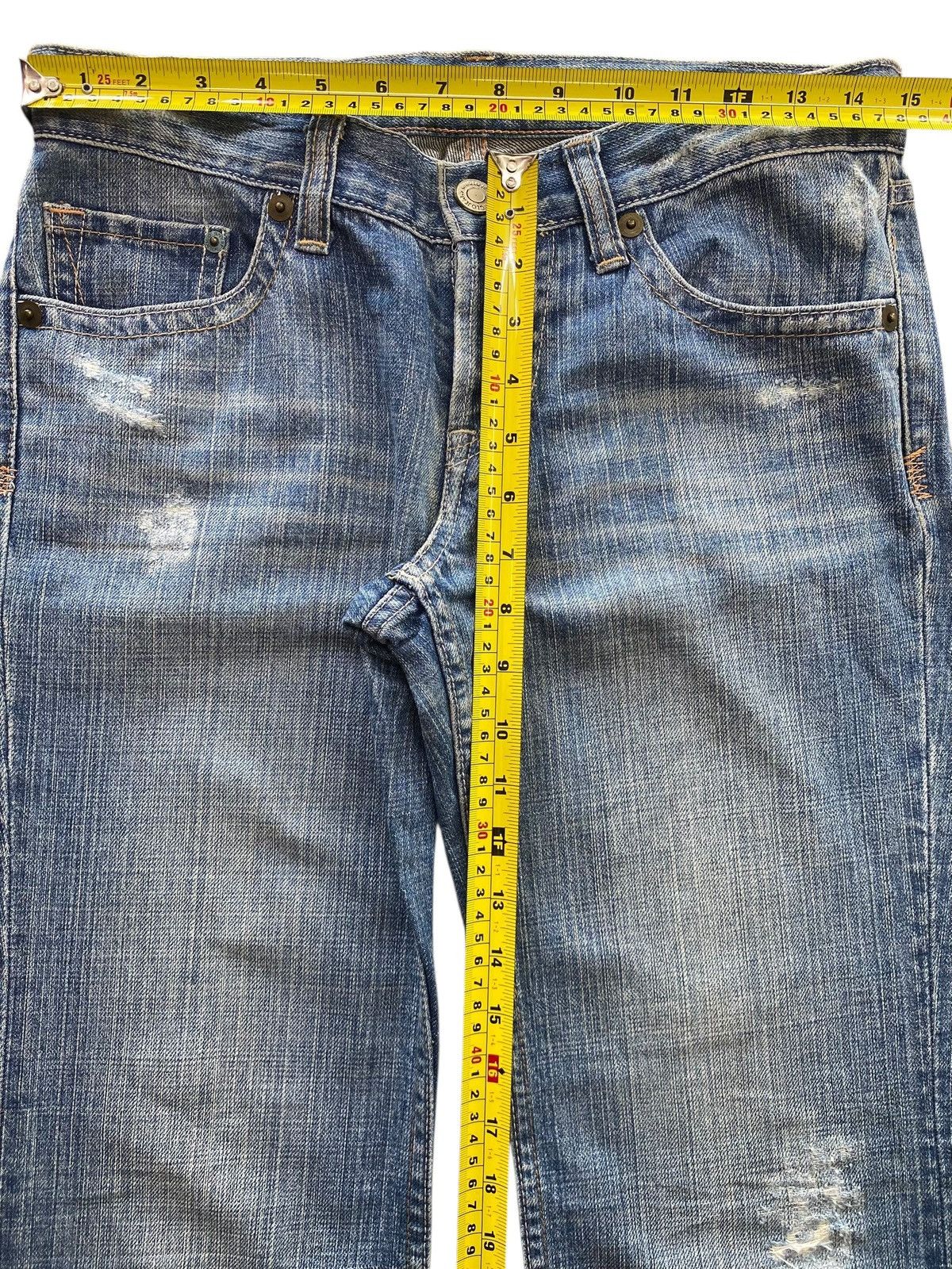 Uniqlo Uniqlo Faded Blue Wash Style Flare Jeans Size US 30 / EU 46 - 6 Thumbnail