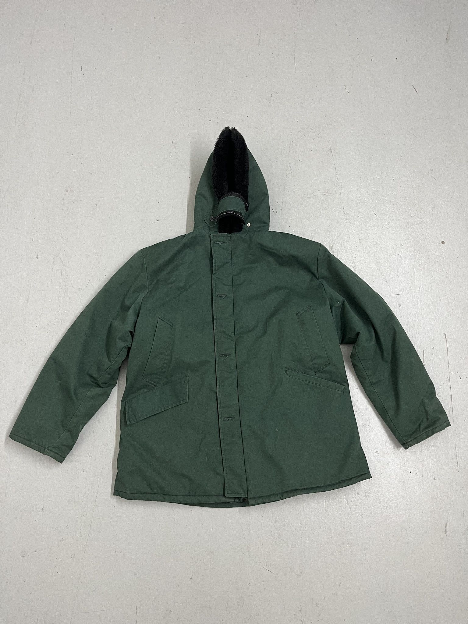 Carhartt × Vintage Vintage 1980s Green Civilian B-9 Parka Size XL Size US XL / EU 56 / 4 - 1 Thumbnail