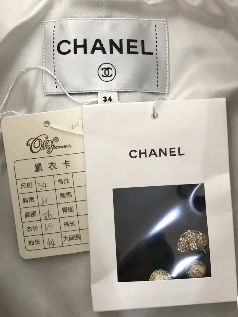 Chanel Chanel 20 Early Autumn High-end Handicraft Workshop Feathe Size XXS / US 00 / IT 34 - 4 Thumbnail