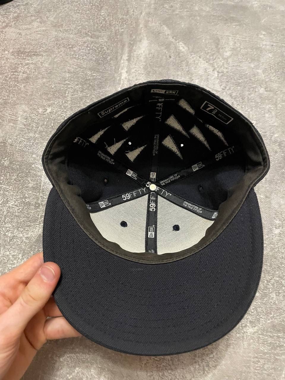 Hypebeast × Supreme Supreme New Era Box Logo World Famous Flags SnapBack Cap Size ONE SIZE - 9 Thumbnail