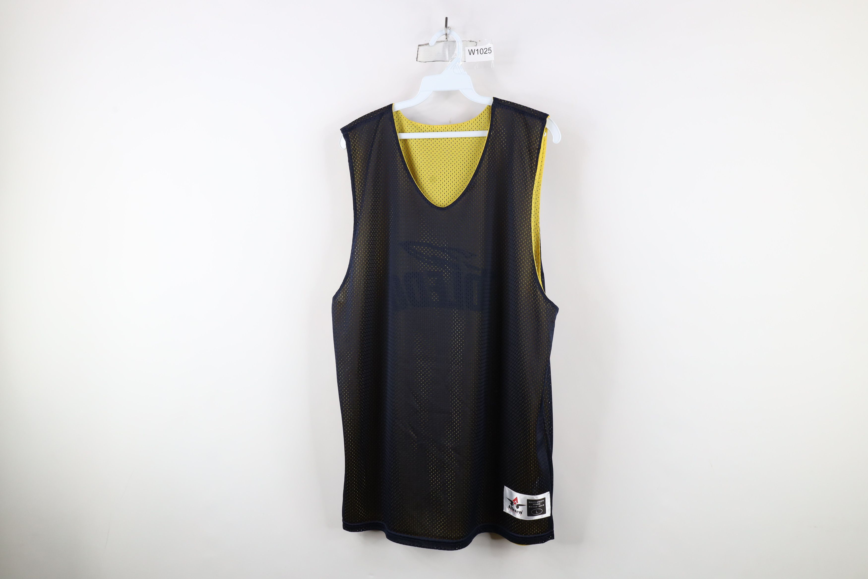 Vintage Vintage Reversible University of Toledo Basketball Jersey Size US L / EU 52-54 / 3 - 9 Thumbnail