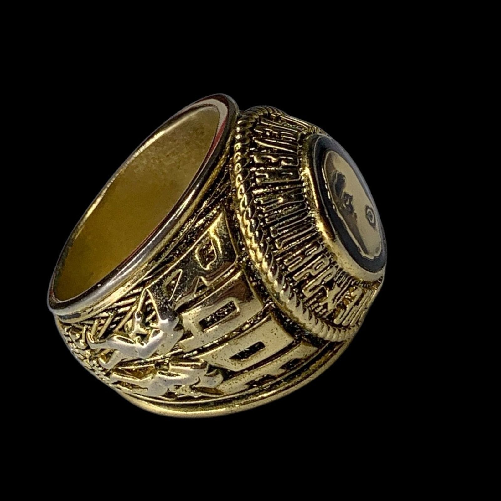 Bape OG Ape Head College Ring (Gold) | JP22 / 10.5 Size ONE SIZE - 3 Thumbnail