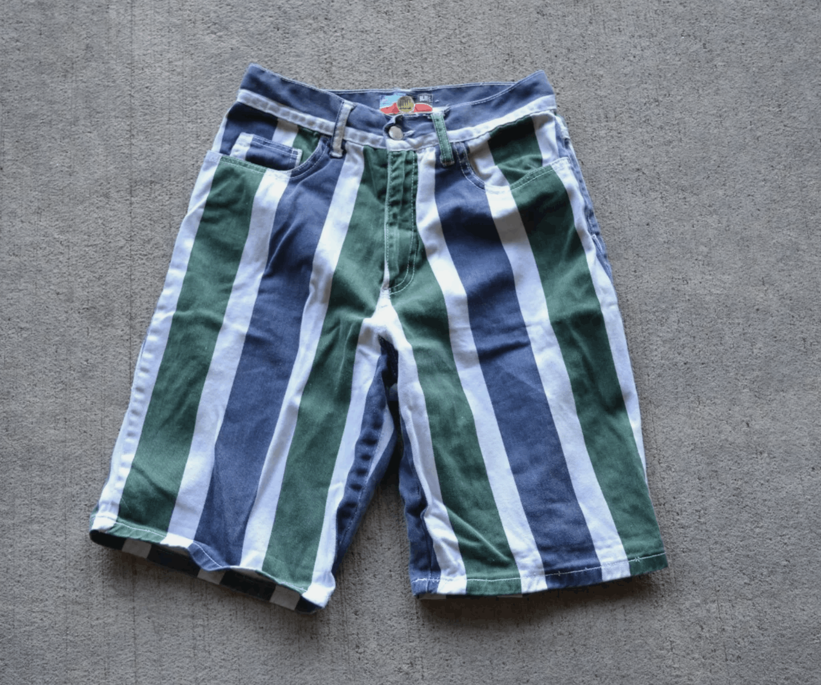 Vintage basic blues Iou shorts striped size 9 Size 32" / US 10 / IT 46 - 1 Thumbnail
