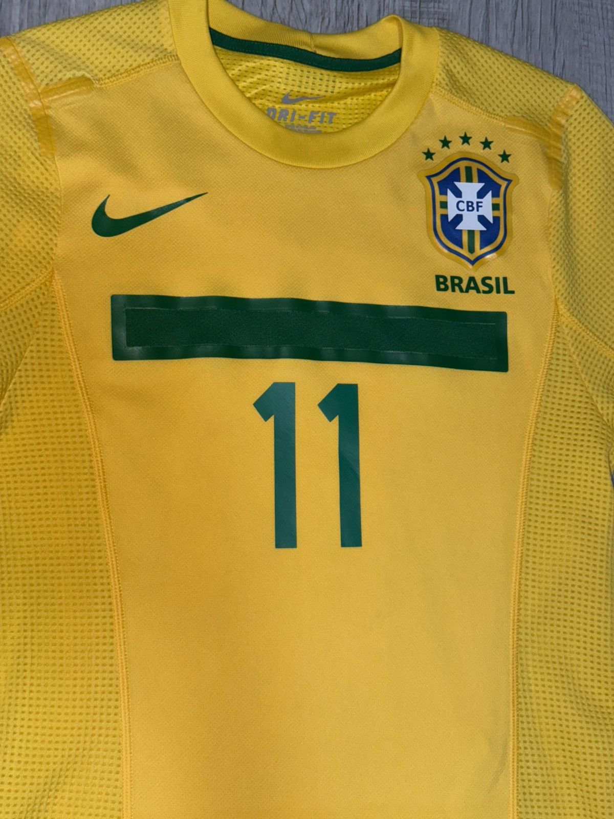 Nike Authentic Neymar Brazil Jersey Player Version RARE Size US S / EU 44-46 / 1 - 3 Thumbnail
