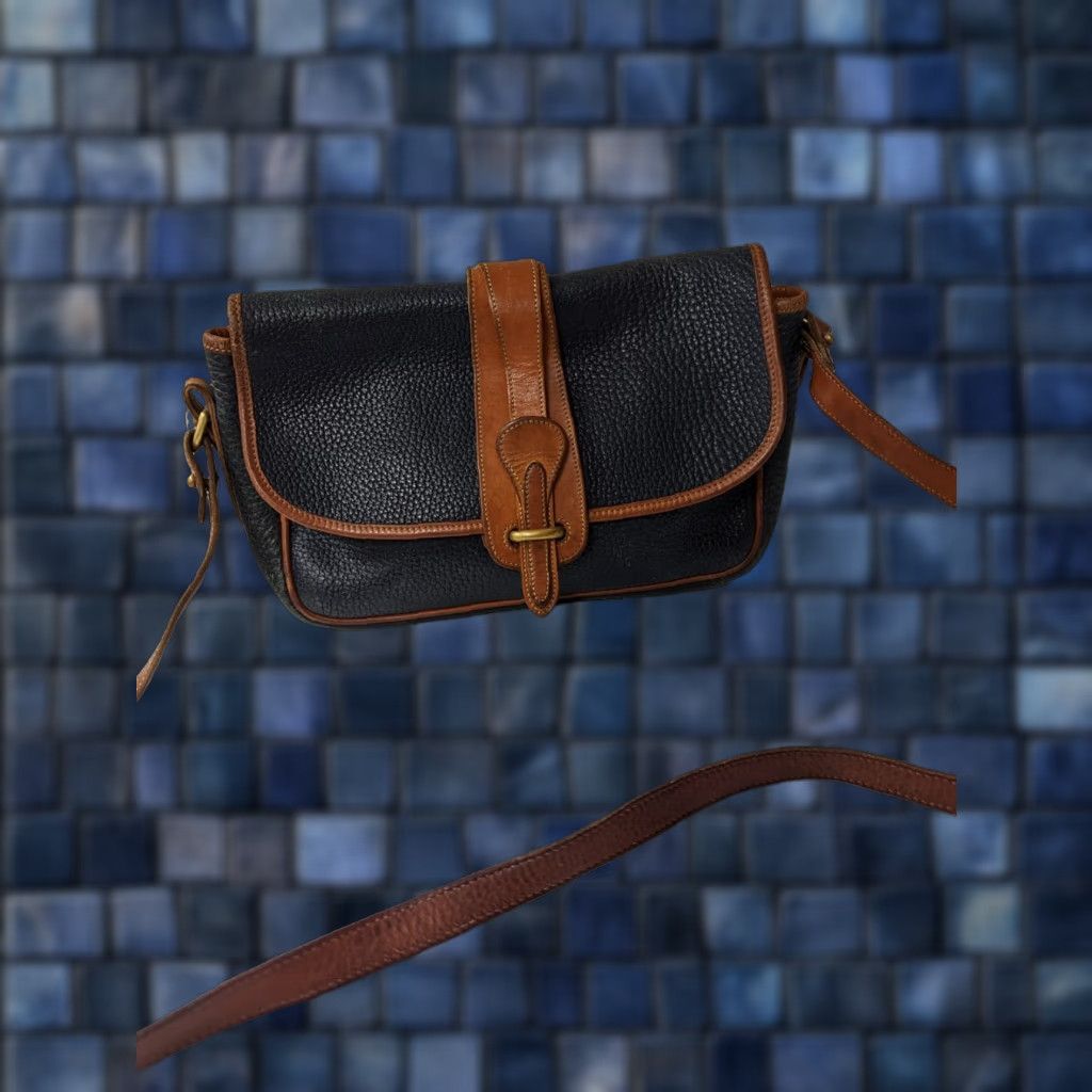 Dooney & Bourke VINTAGE Dooney & Bourke Equestrian Shoulder Bag Very Dark Blue & Brown USA Women's Medium Leather Bag Charms Size ONE SIZE - 1 Thumbnail