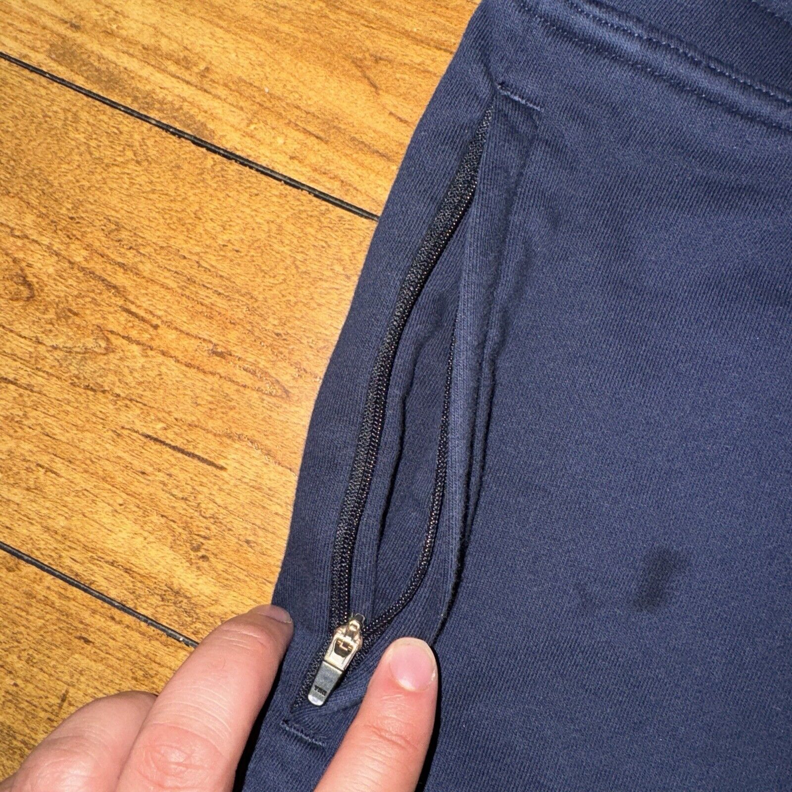 Lululemon × Nike Eubi Sweat Shorts Navy Blue Medium With Zipper Pockets Size US 30 / EU 46 - 5 Thumbnail