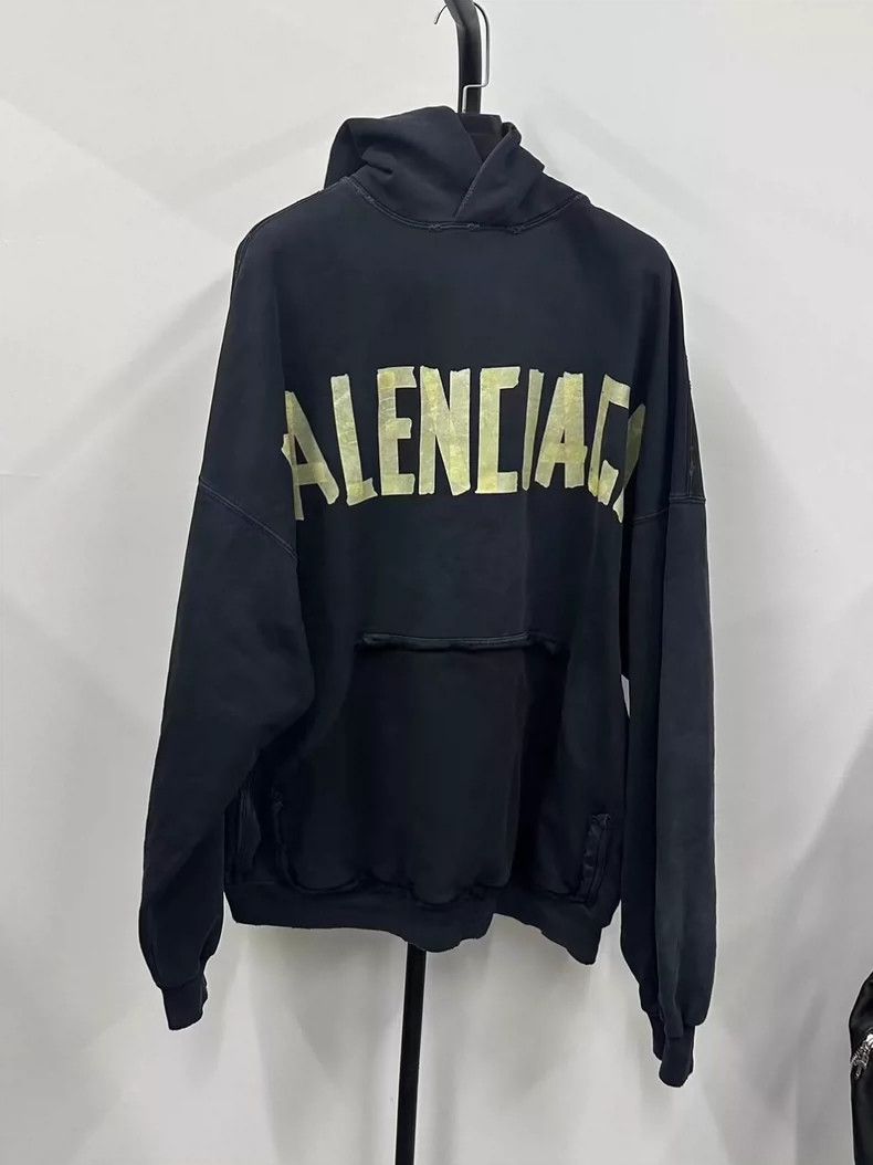 Balenciaga Balenciaga Logo monogrammed hooded sweatshirt in a loose-f Size US M / EU 48-50 / 2 - 1 Thumbnail