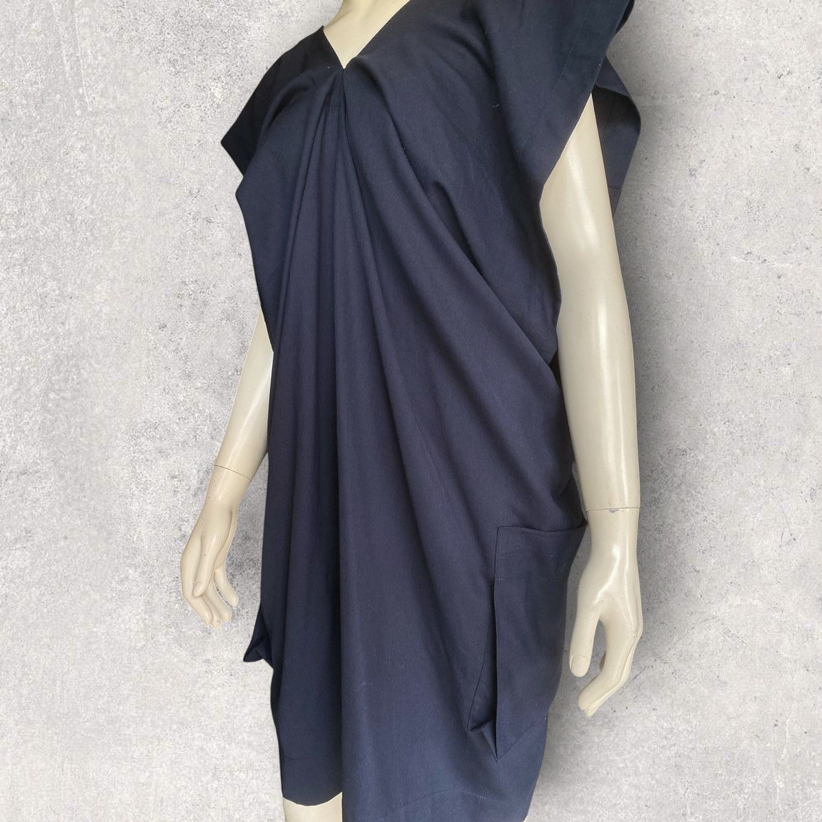 Issey Miyake Issey Miyake V Neck Back Zip Midi Dress Size M / US 6-8 / IT 42-44 - 4 Thumbnail