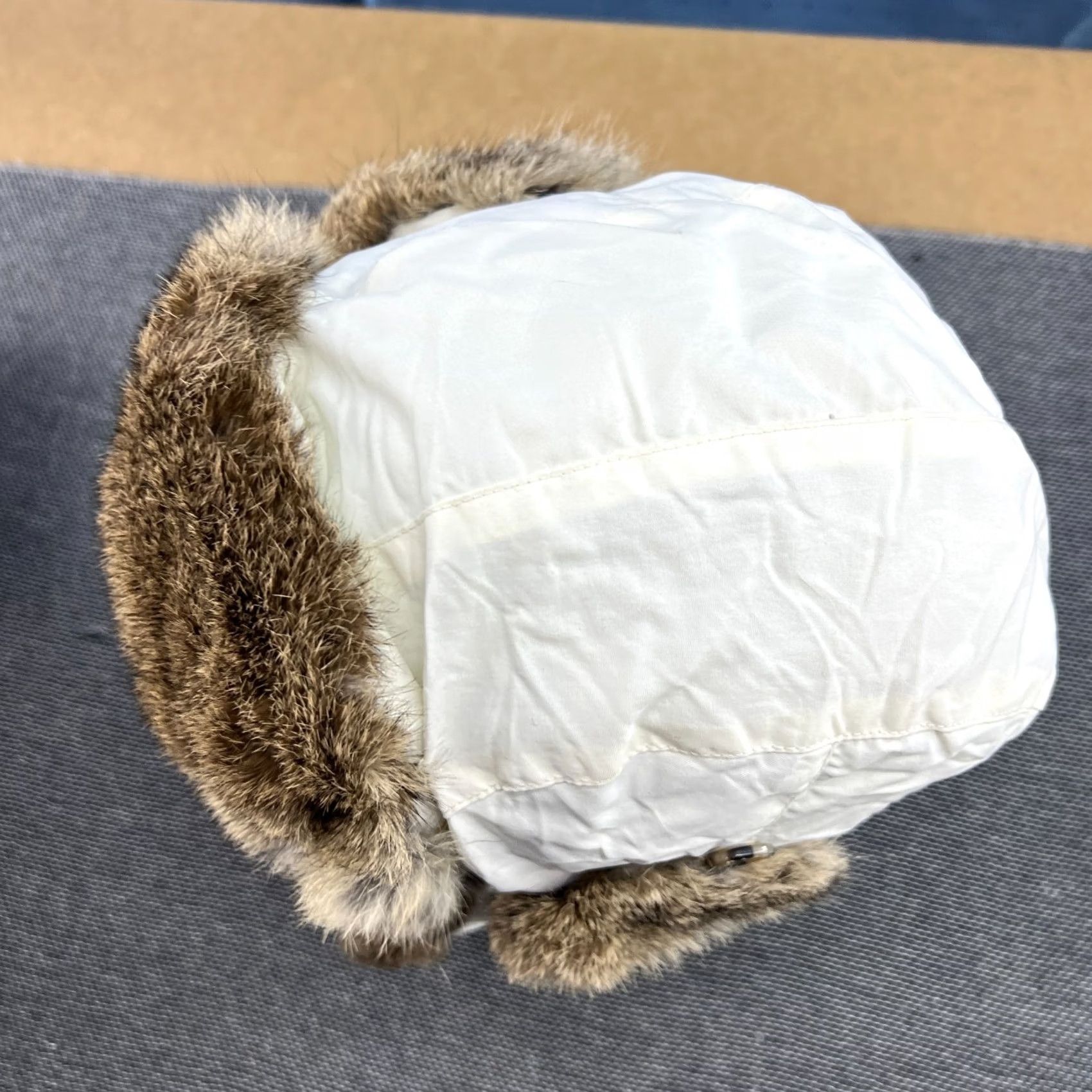 Vintage Barts Trapper Hat Unisex Adults One Size White Ear Flap Aviator Ushanka Fur Polyester Knit Vintage: No OS Size ONE SIZE - 4 Thumbnail